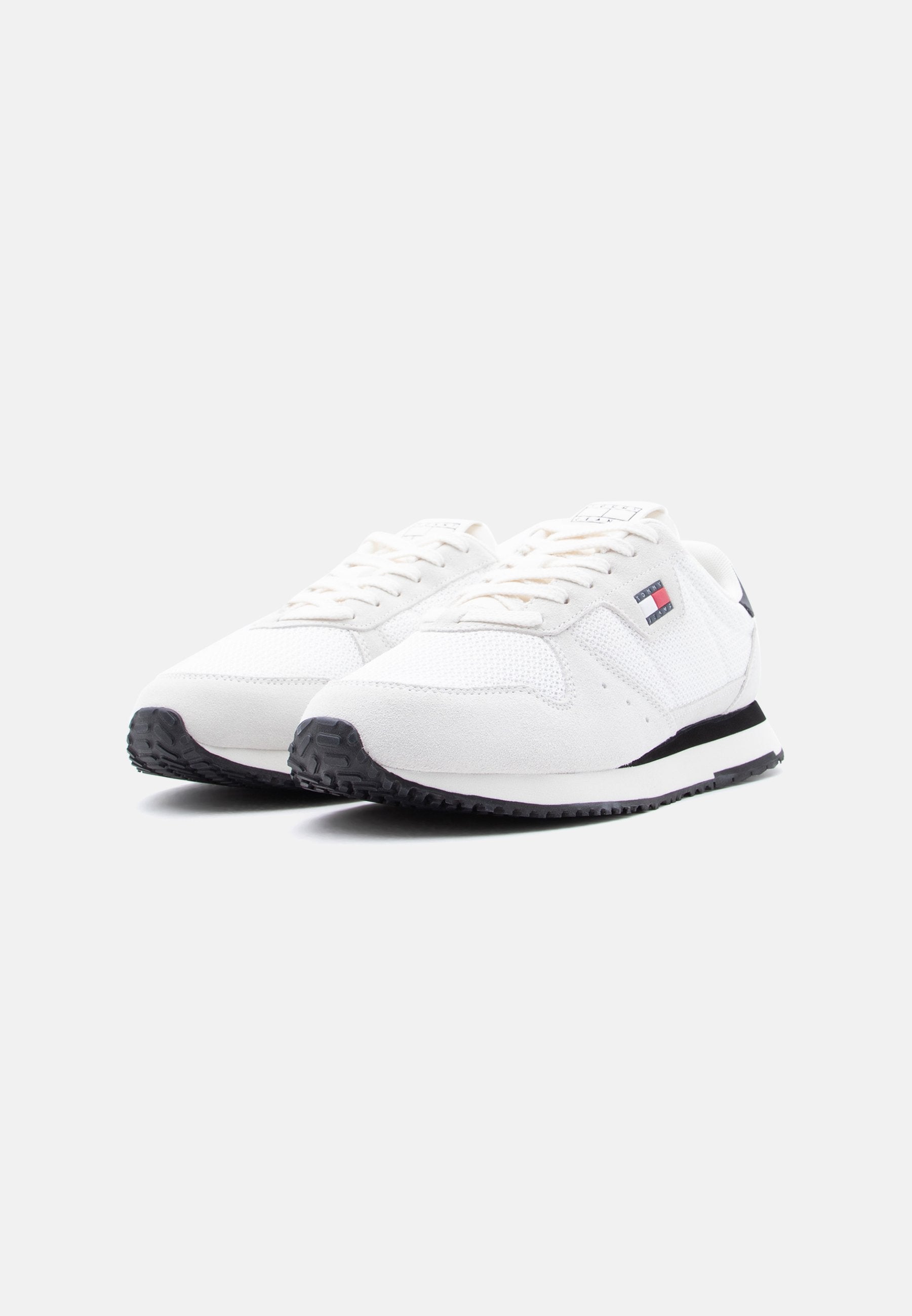 LOGO SUEDE CONTRAST HEEL TRAINERS - Trainers - ecru/black