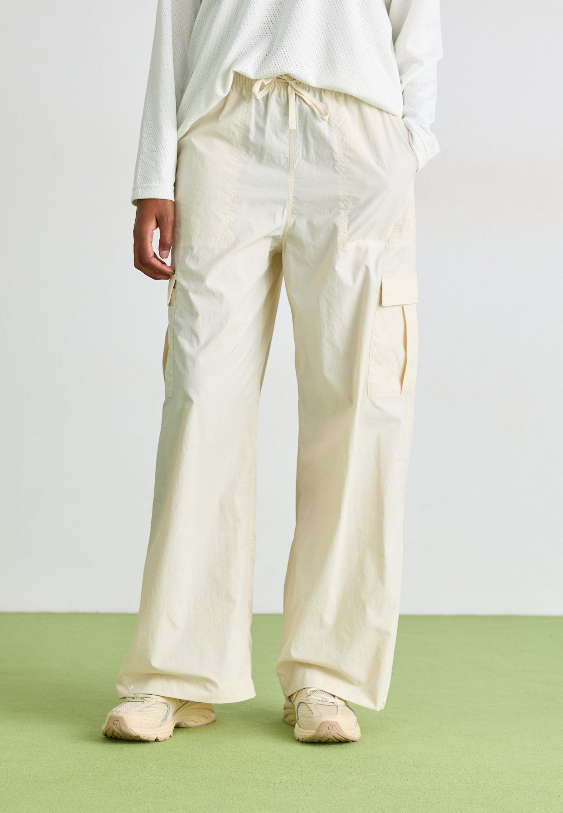 WOVEN PANT - Cargo trousers - beige