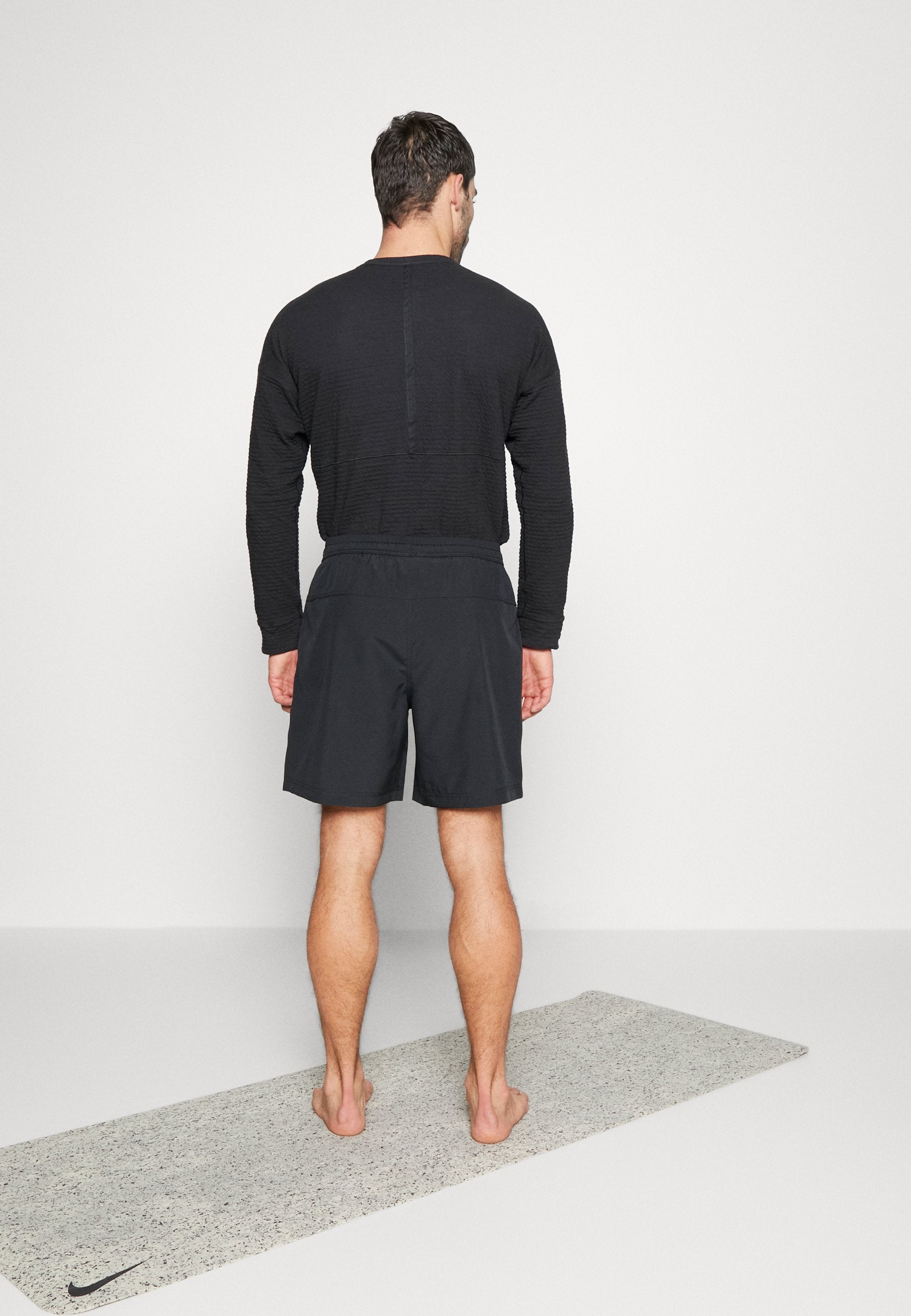 FORM SHORT - Sports shorts - black