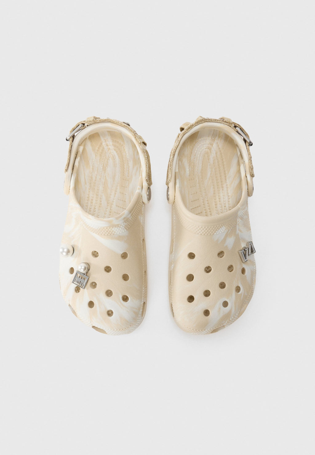 ELEVATOR BOYS X CROCS CLASSIC CLOG UNISEX - أحذية - رملية