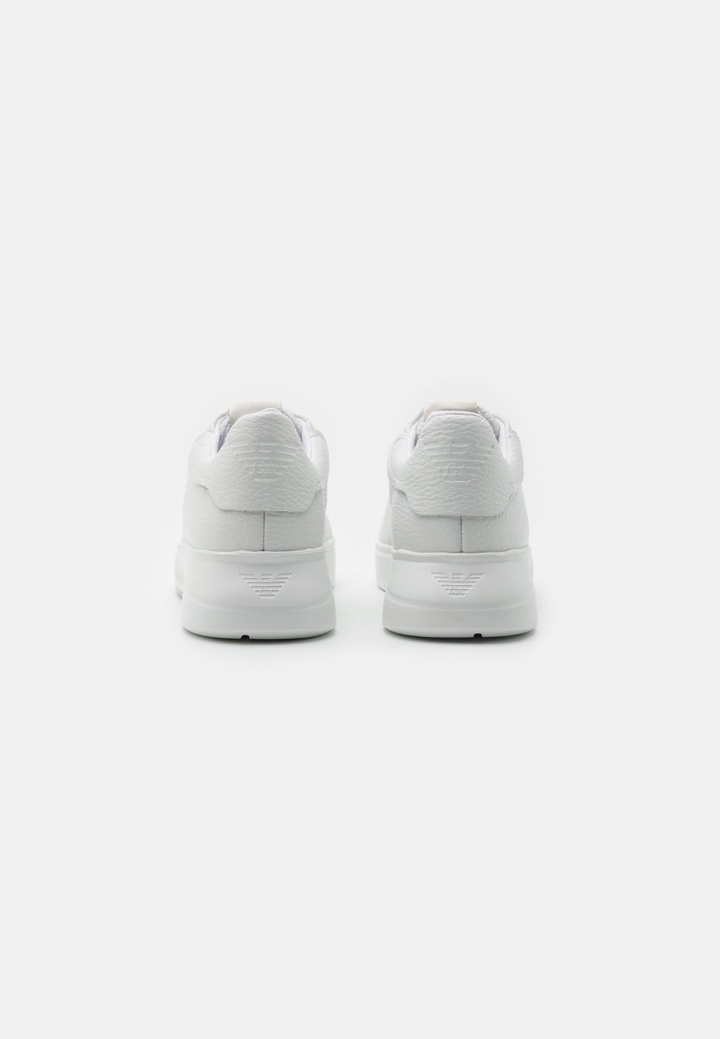 Trainers - white