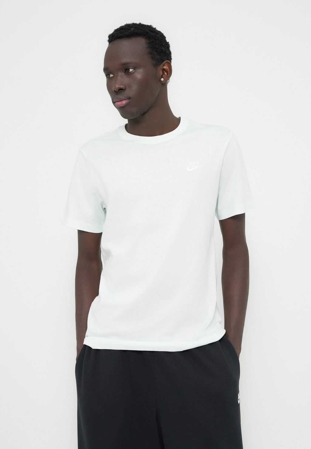 CLUB TEE - Basic T-shirt - barely green