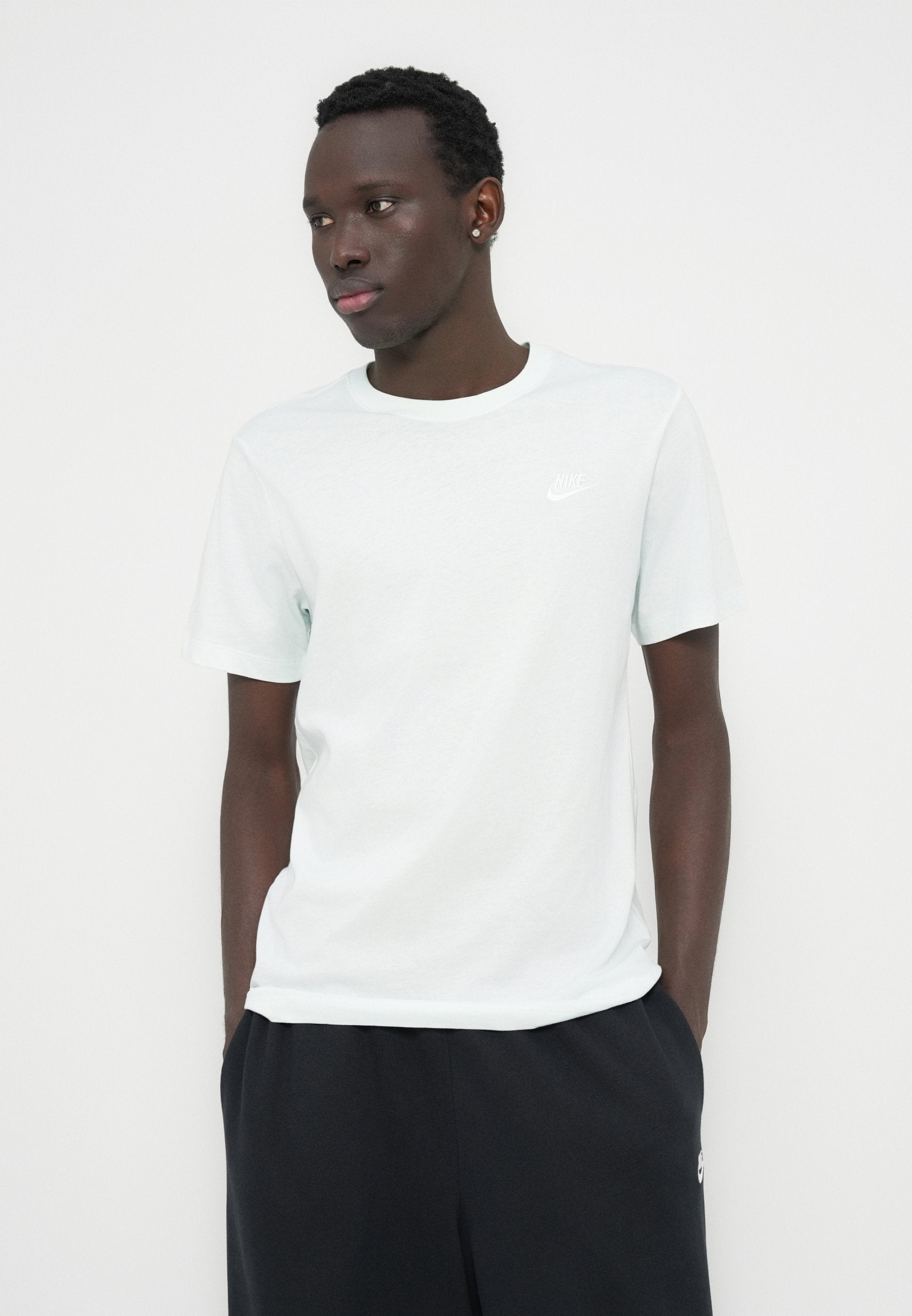 CLUB TEE - Basic T-shirt - barely green