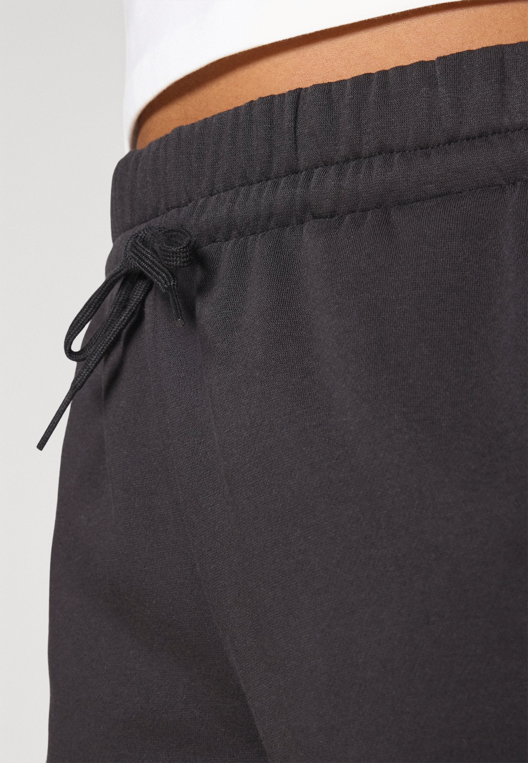 Sports shorts - black/white