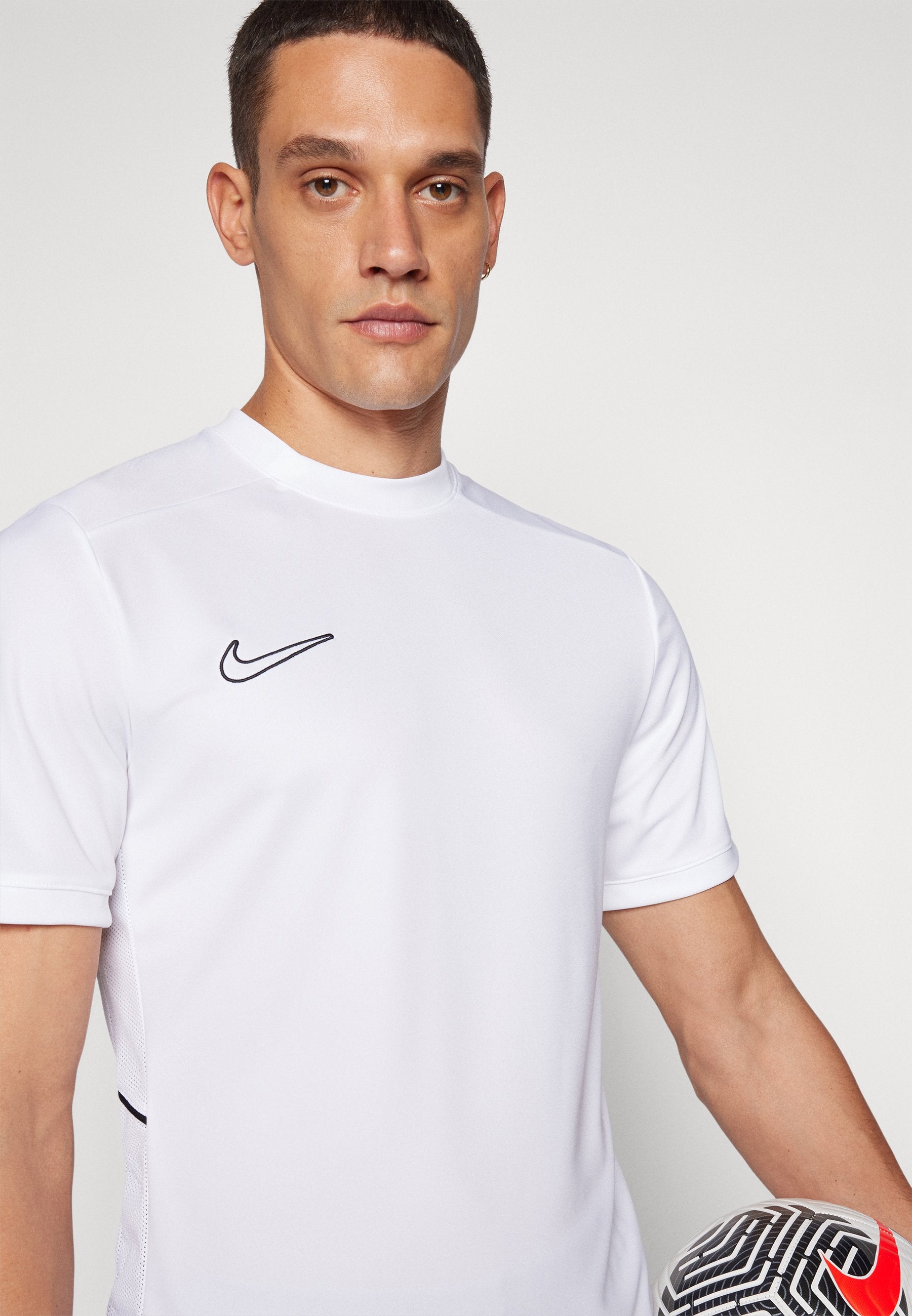 MEN'S SHORT SLEEVE SOCCER - تي شيرت رياضي - أبيض/أسود