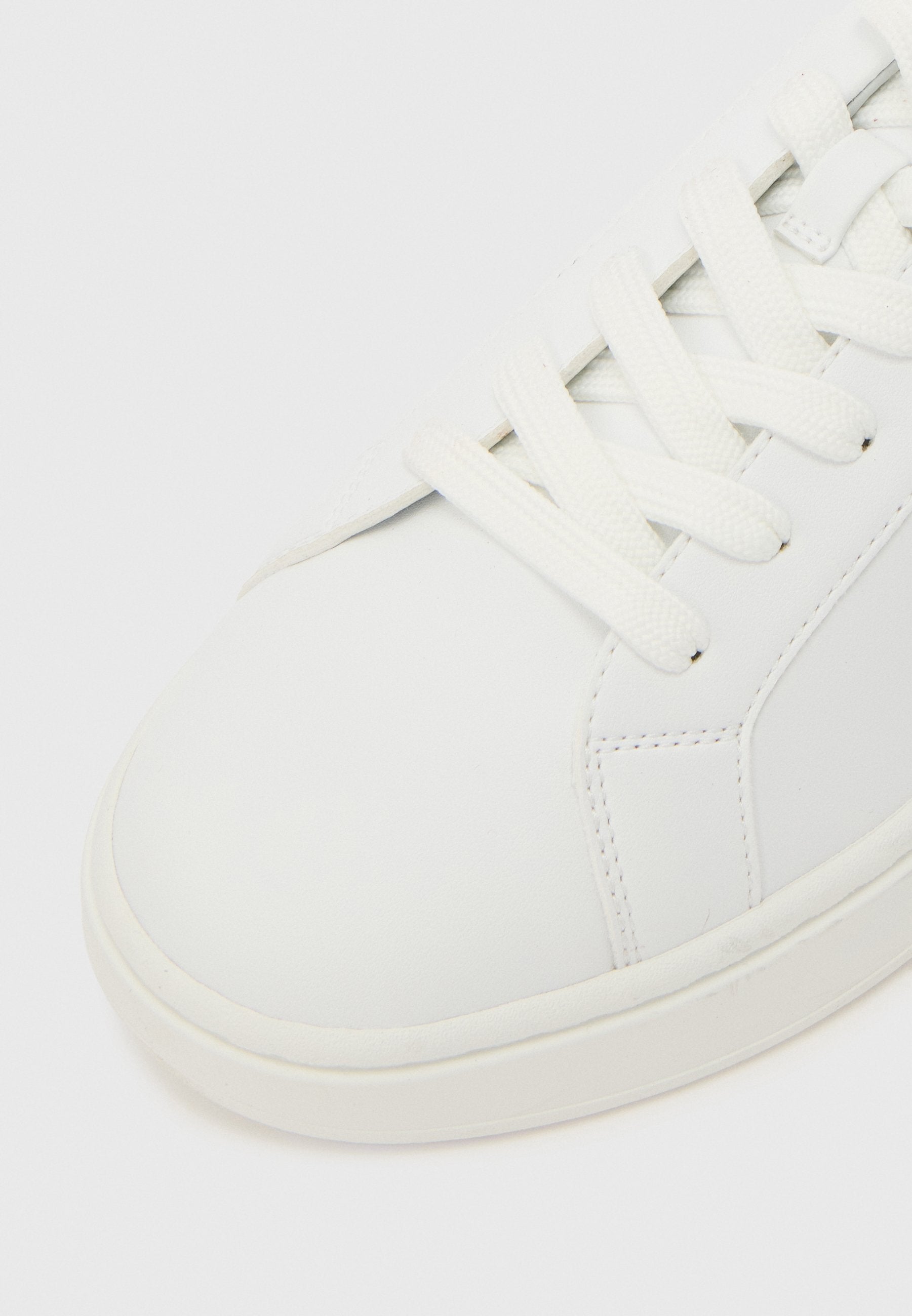 NESTON - Trainers - white