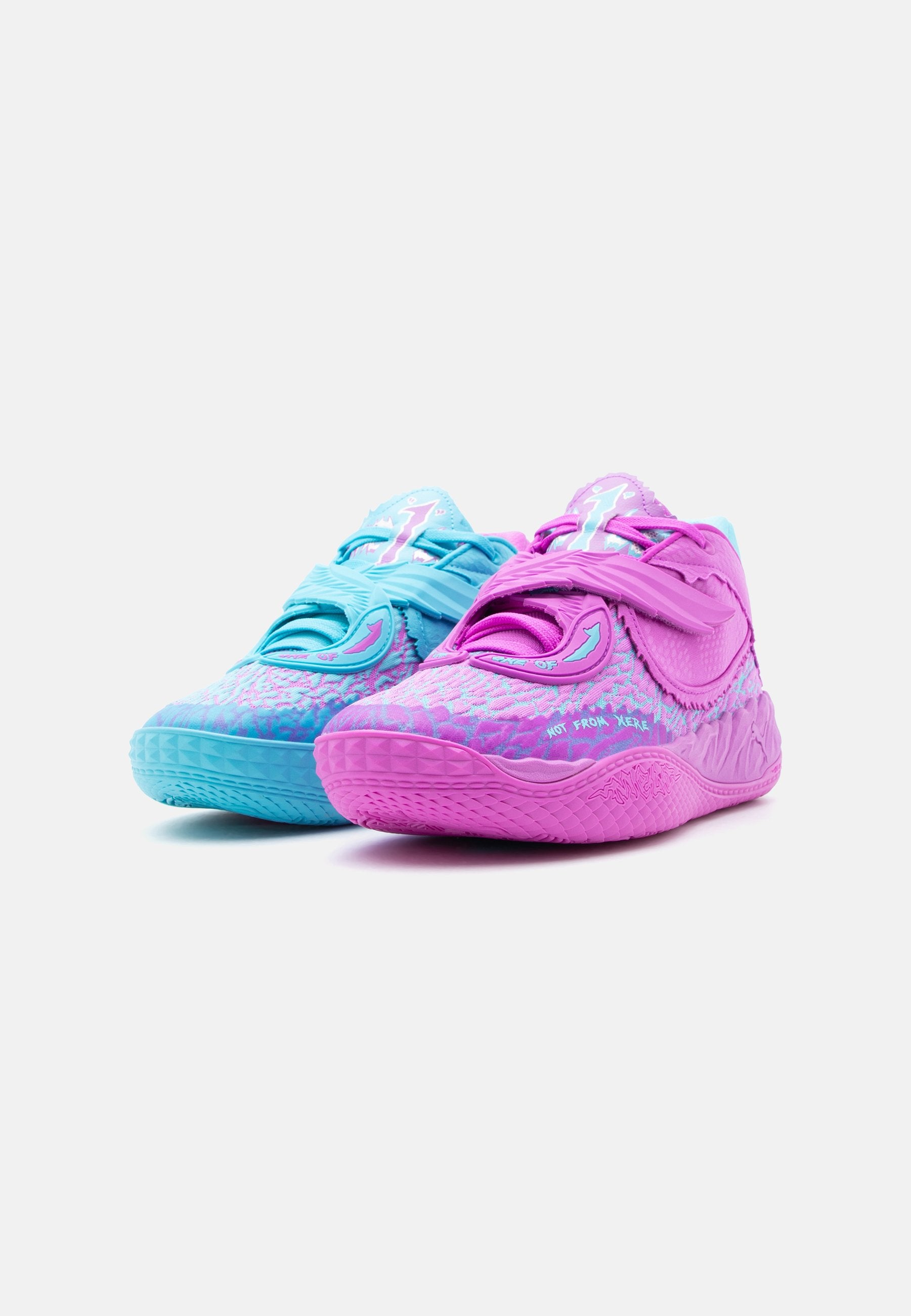 MB 05 HIVE UNISEX - Basketball shoes - bright aqua/pure magenta