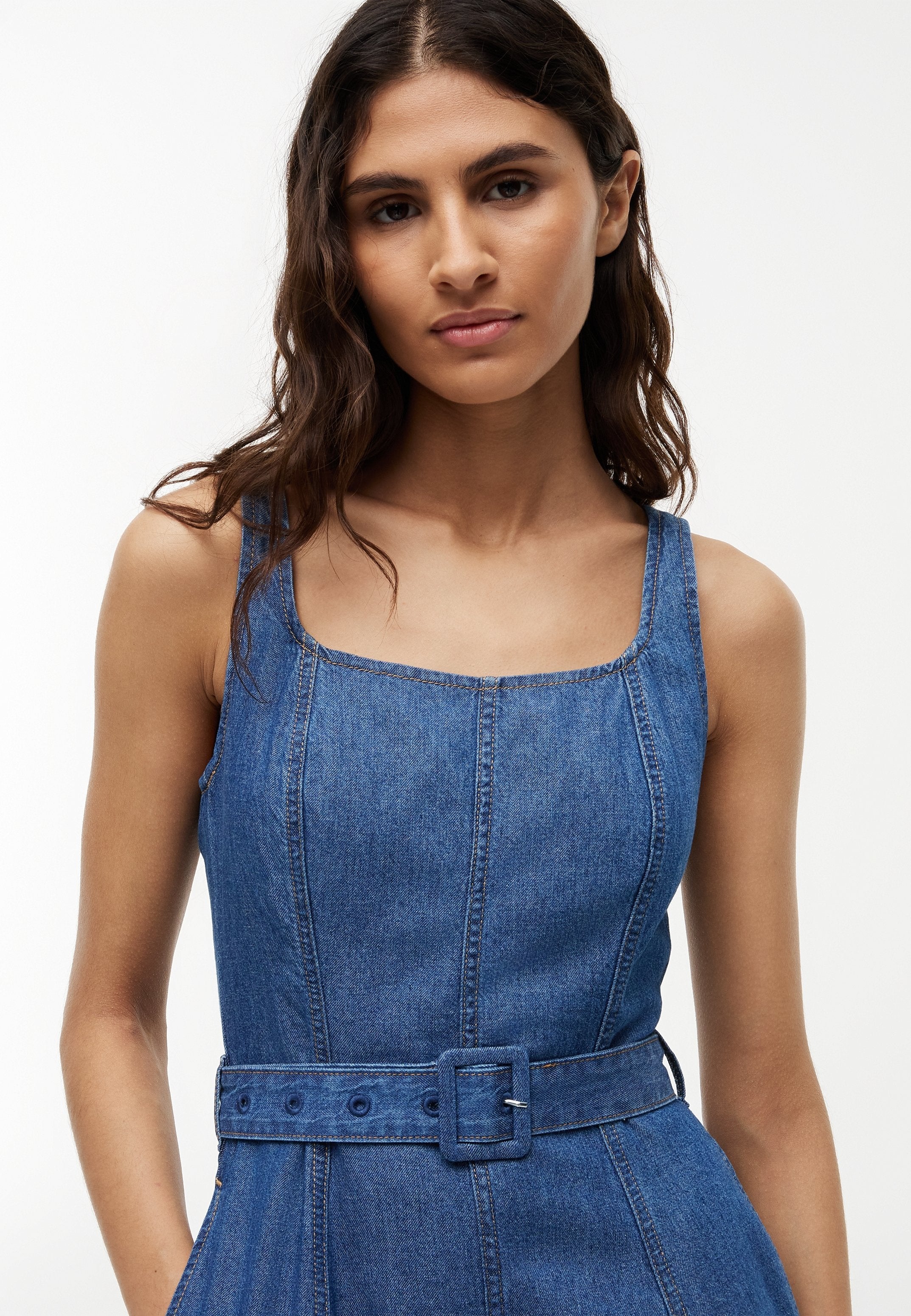 BELTED F&F MIDI DRESS TORY NS - TAILORED FLUIDITY - Denim dress - tory mid