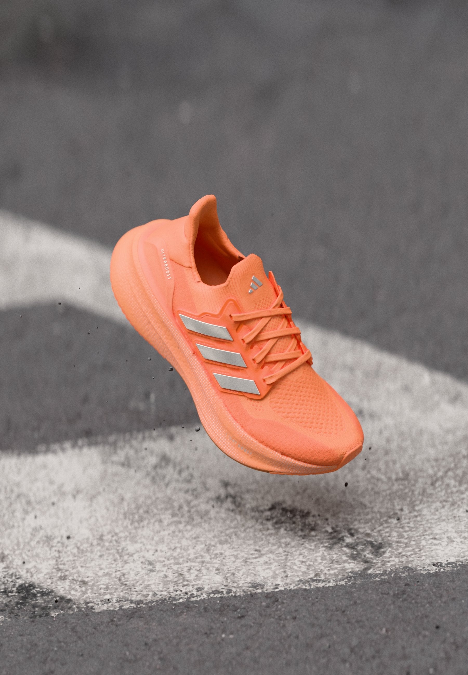 ULTRABOOST 5 W - Road running shoes - beam orange/silver-coloured metallic/solid grey