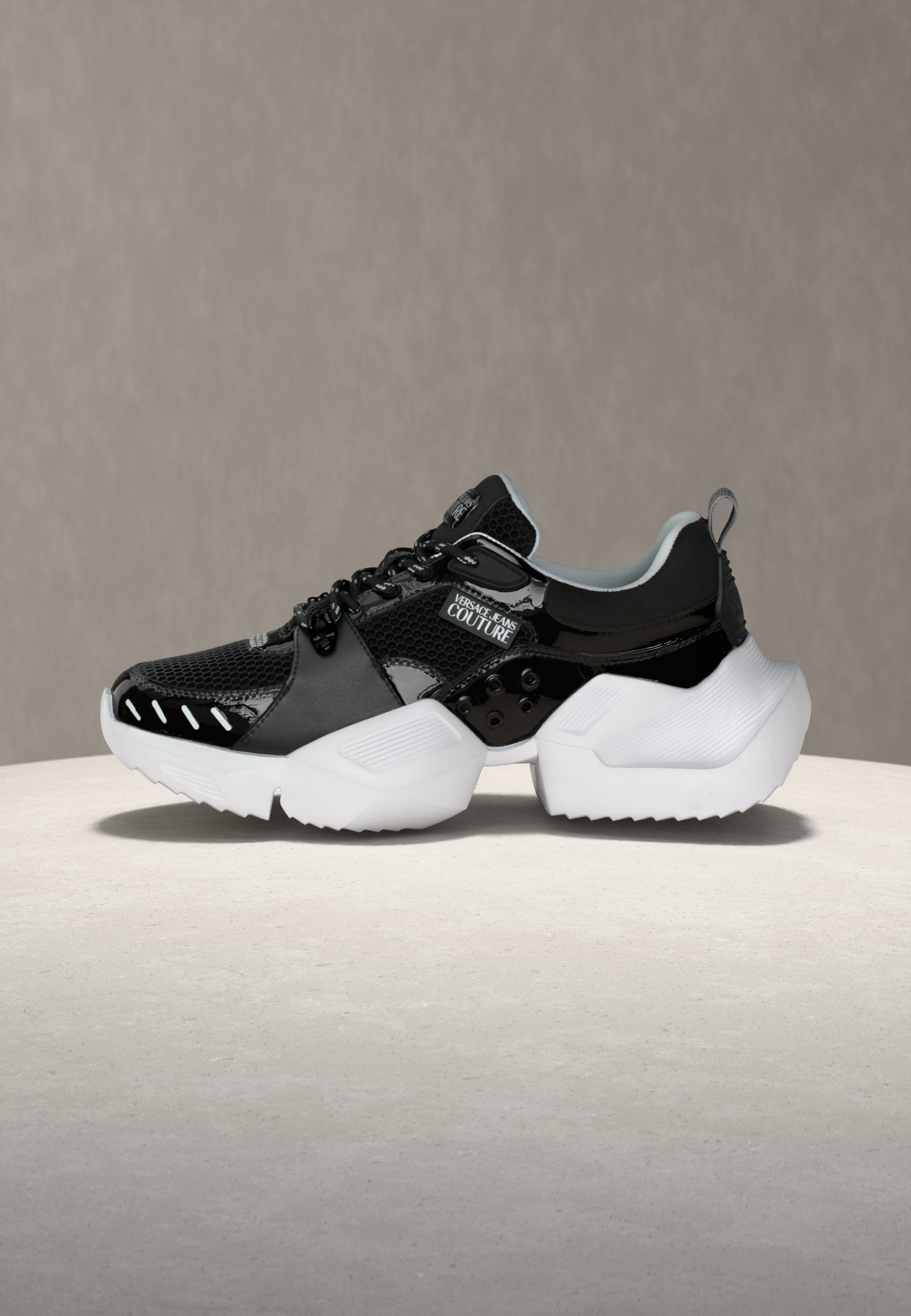 FONDO GRAVITY - Trainers - black