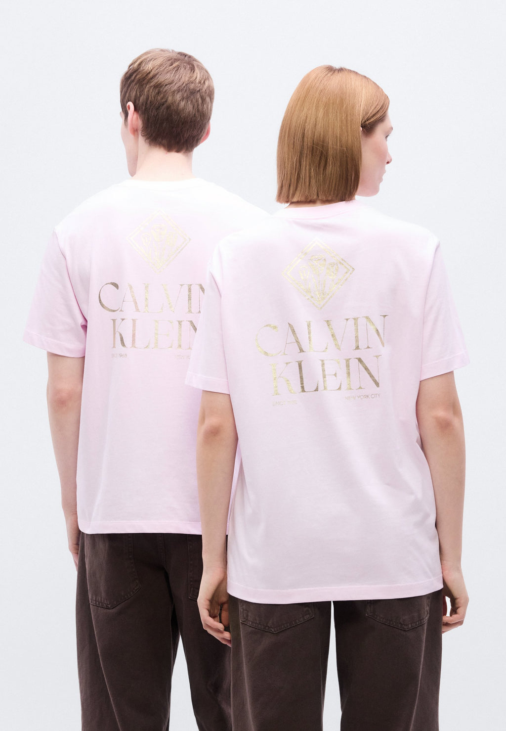 20S ROSES GRAPHIC TEE UNISEX - تي شيرت مطبوع - وردي لؤلؤي