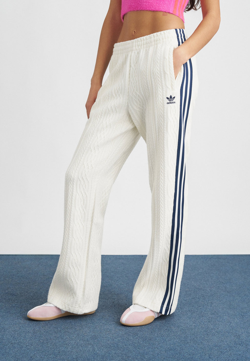 CLASSIC - Tracksuit bottoms - off-white