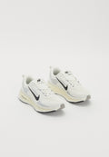 VOMERO UNISEX - Chaussures de running sur route - blanc sommet/noir/lait de coco