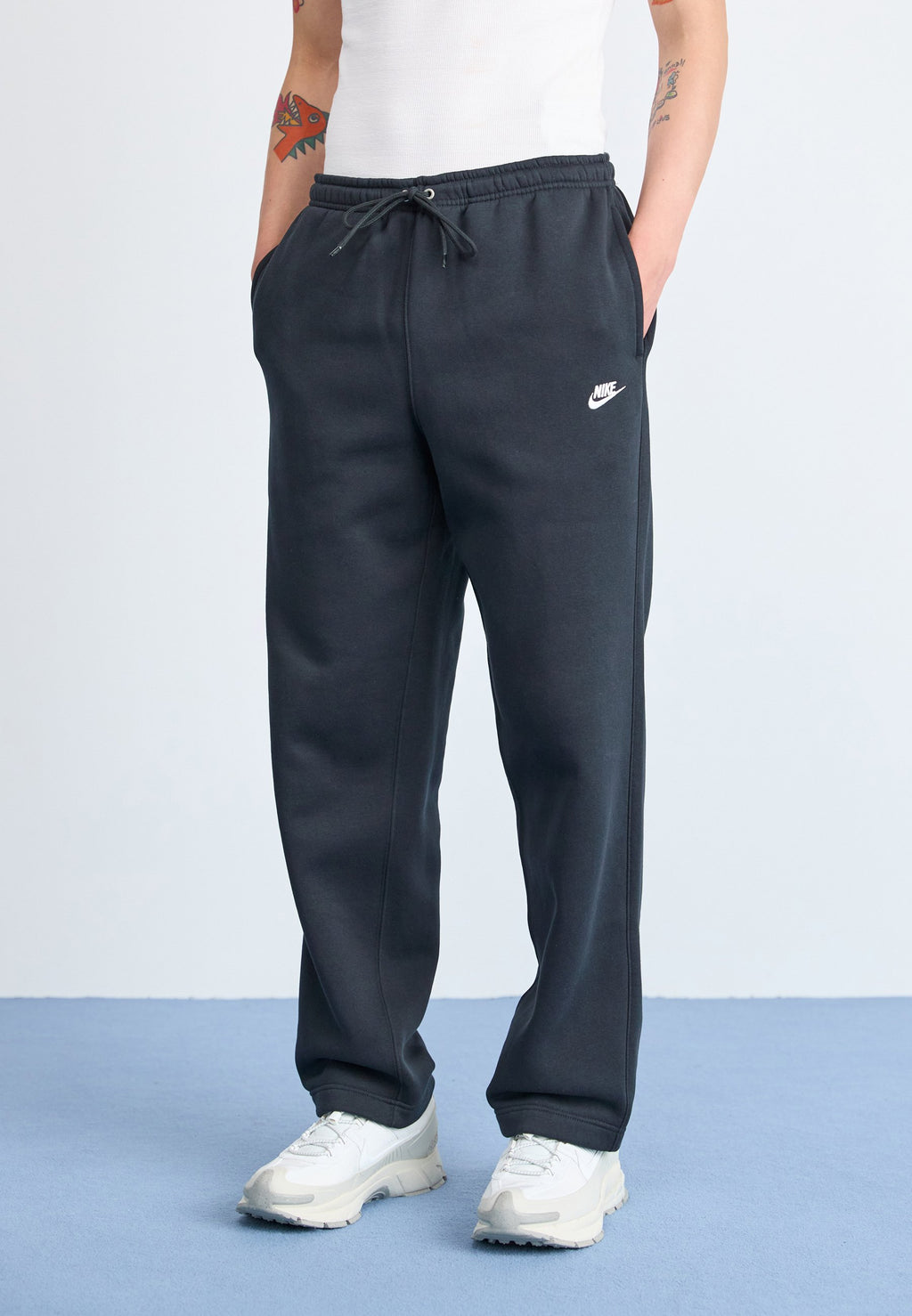 CLUB - Tracksuit bottoms - black