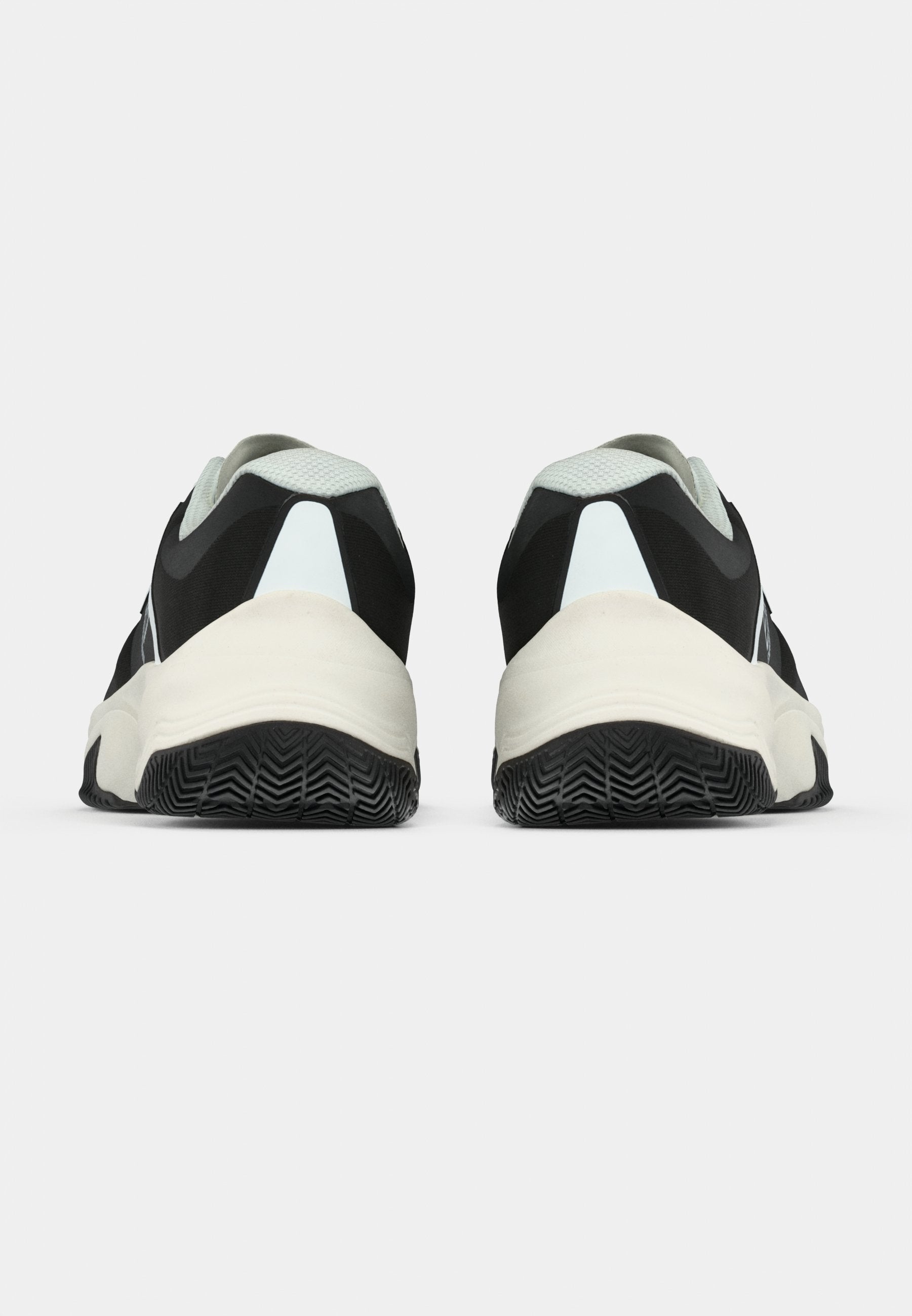 Multicourt tennis shoes - black/white