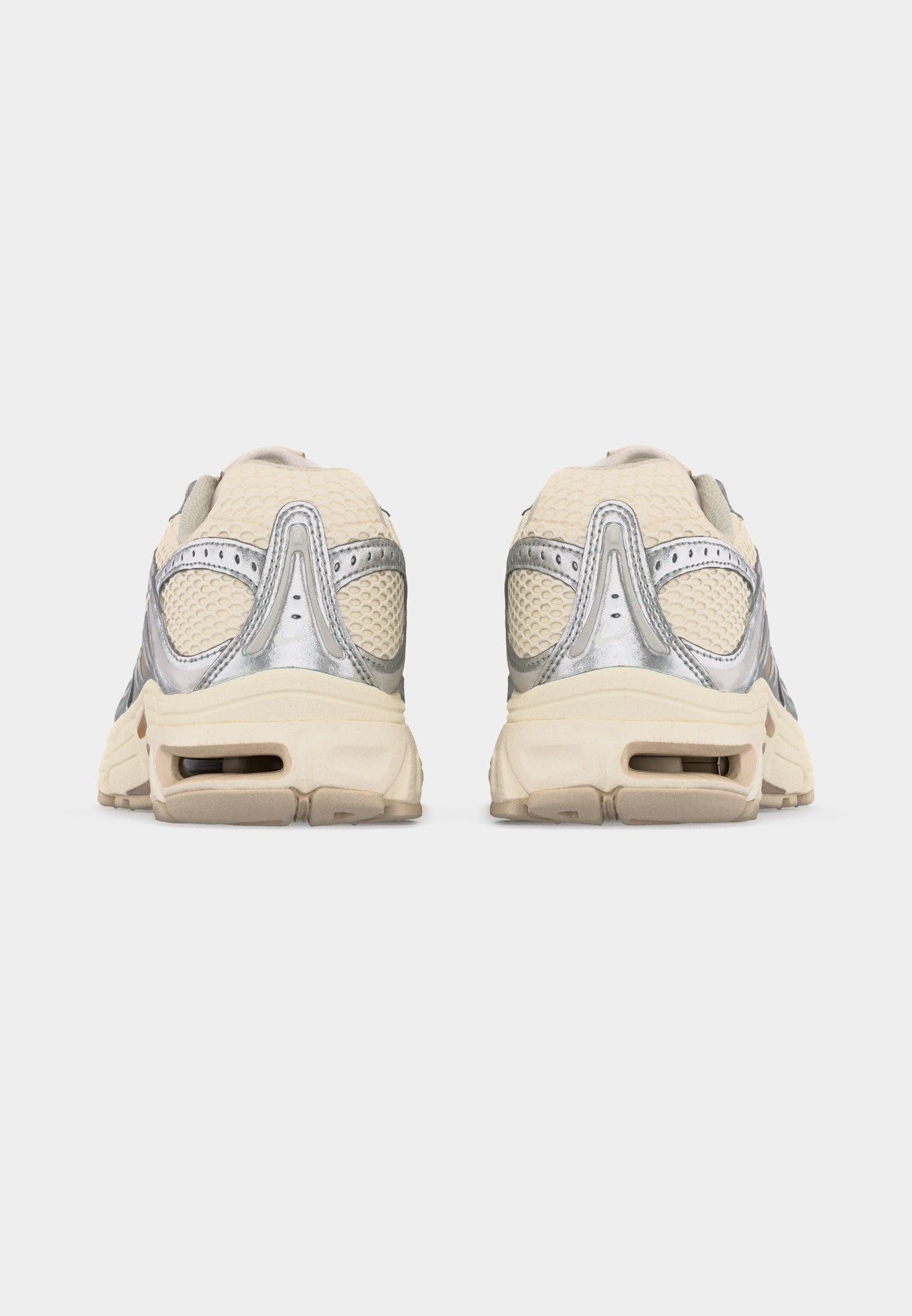 AIR MAX MOTO 2K - Trainers - pale ivory/sail/metallic silver-coloured/light orewood brown