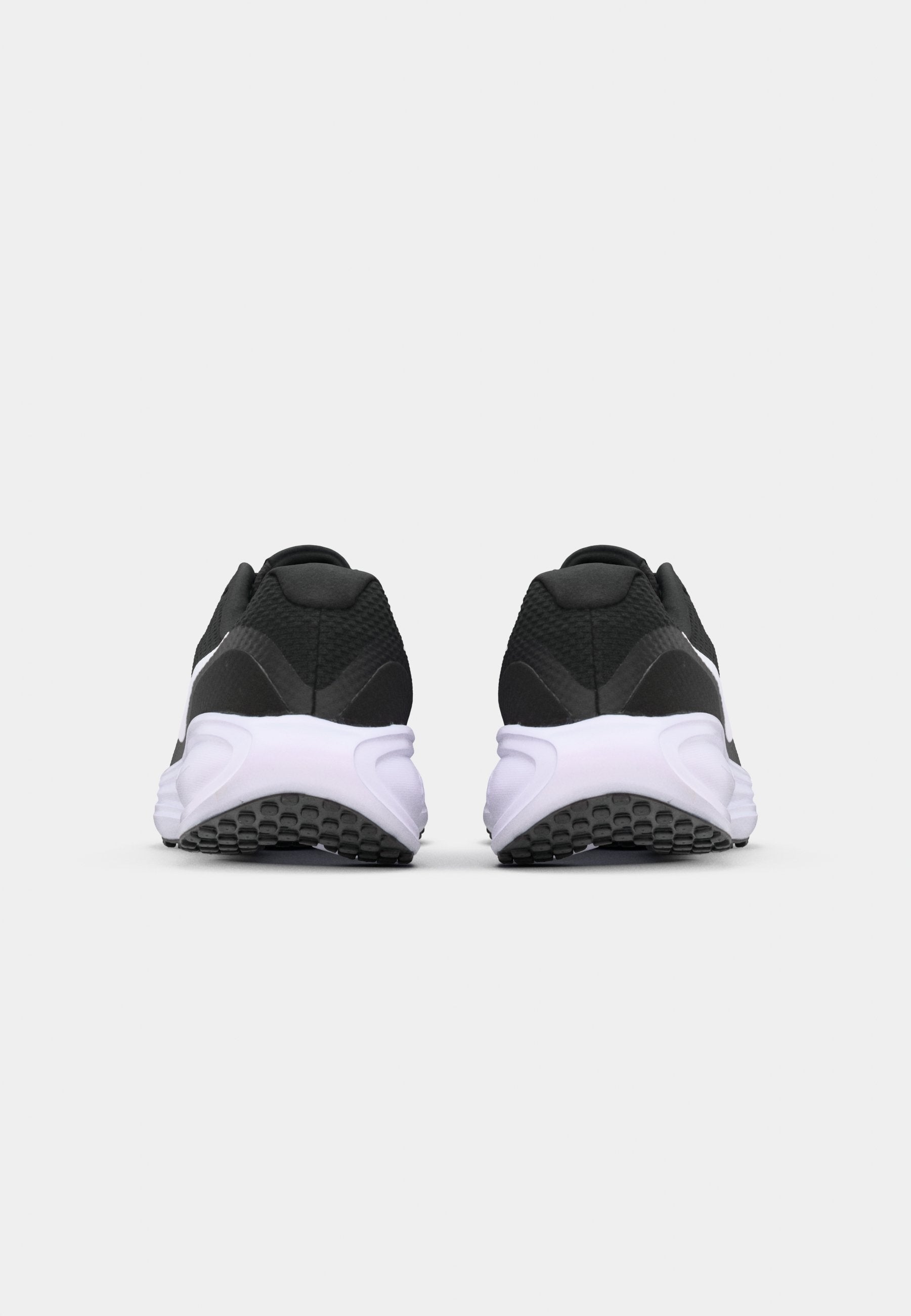 REVOLUTION 8 - Road running shoes - black/white
