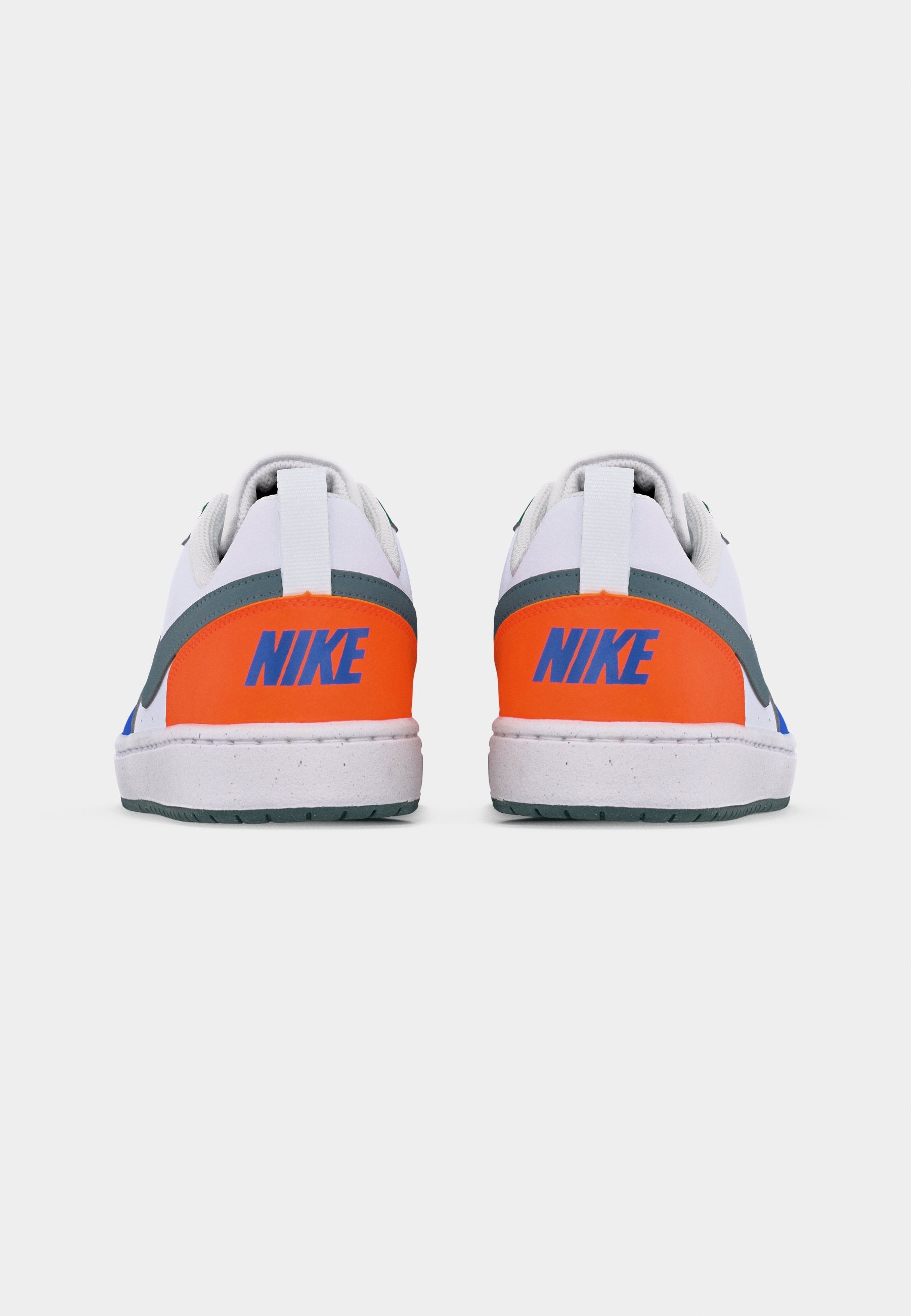 COURT BOROUGH UNISEX - Trainers - white/mineral slate/malachite/blue crystal/total orange
