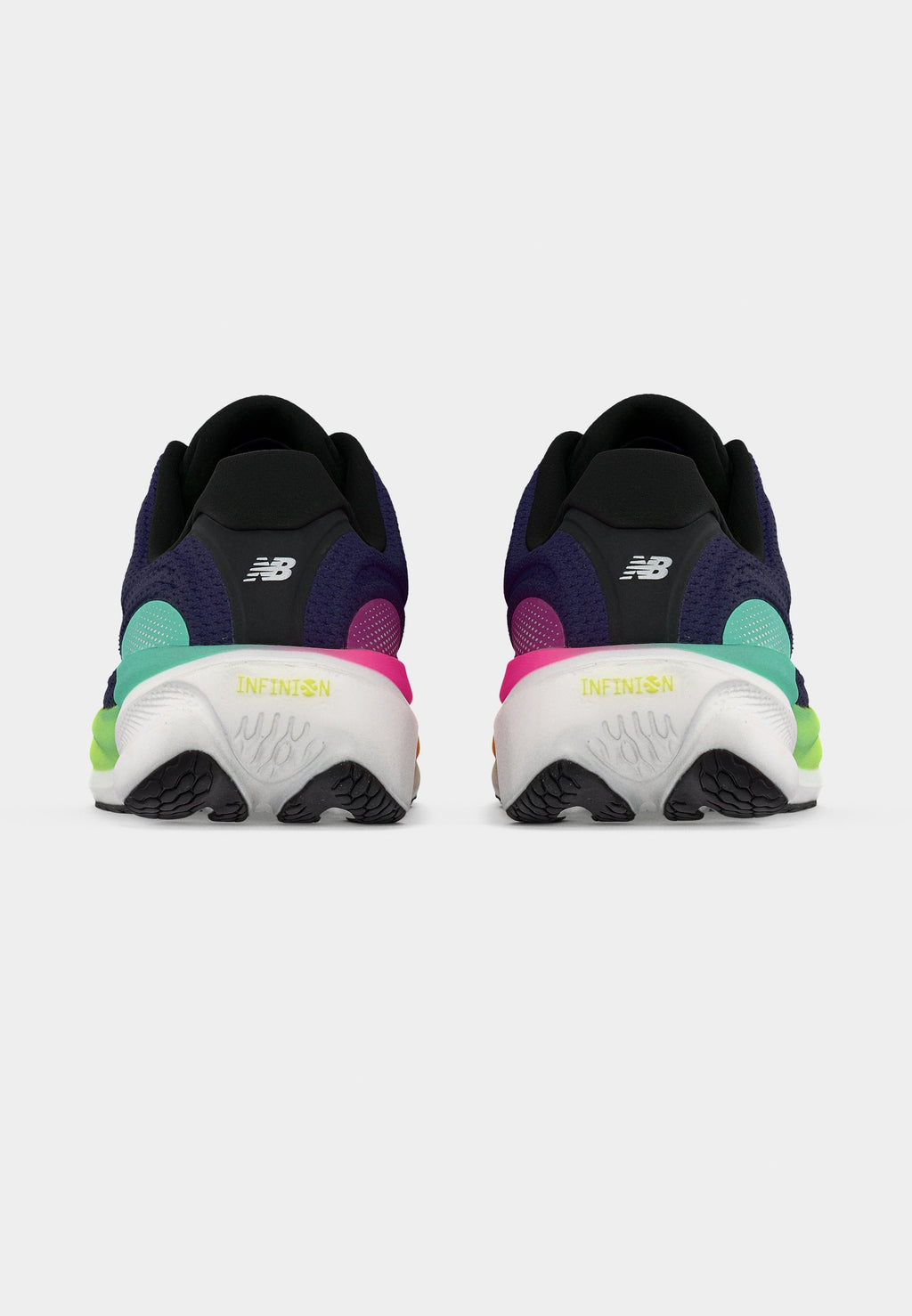 1080V15 - Road running shoes - sea salt silver metallic
