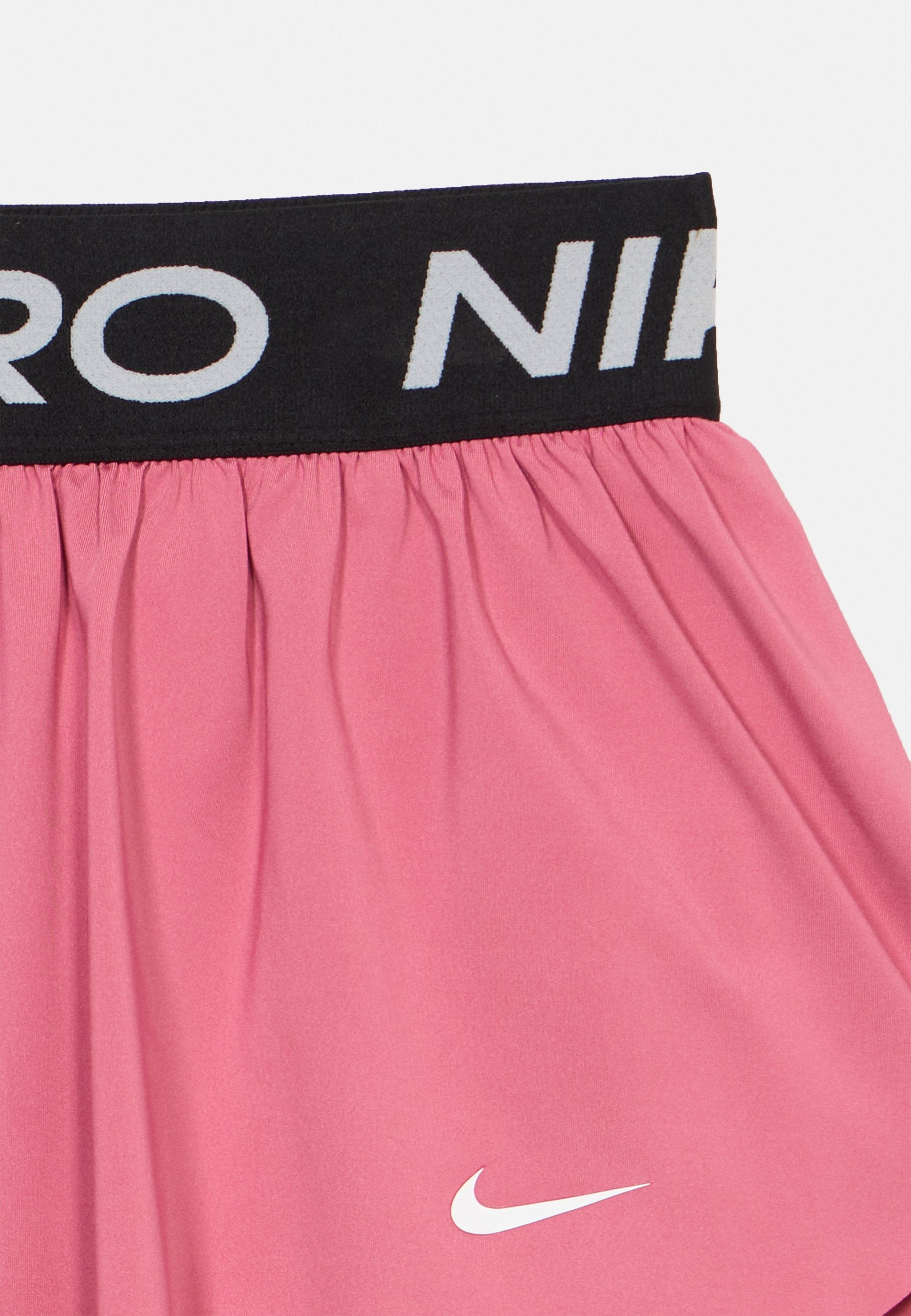 Sports shorts - peony/black/white