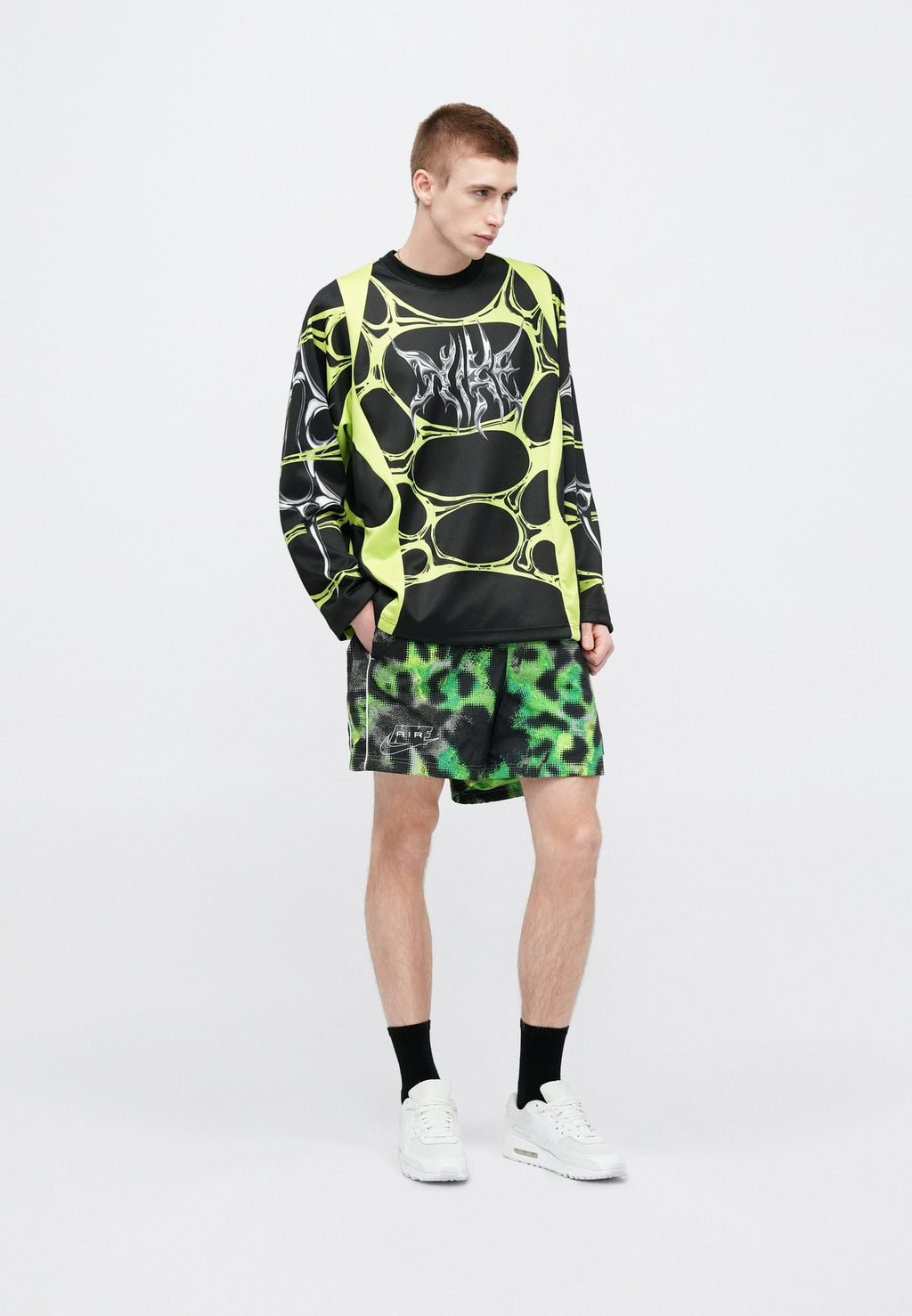 Shorts - mean green/white