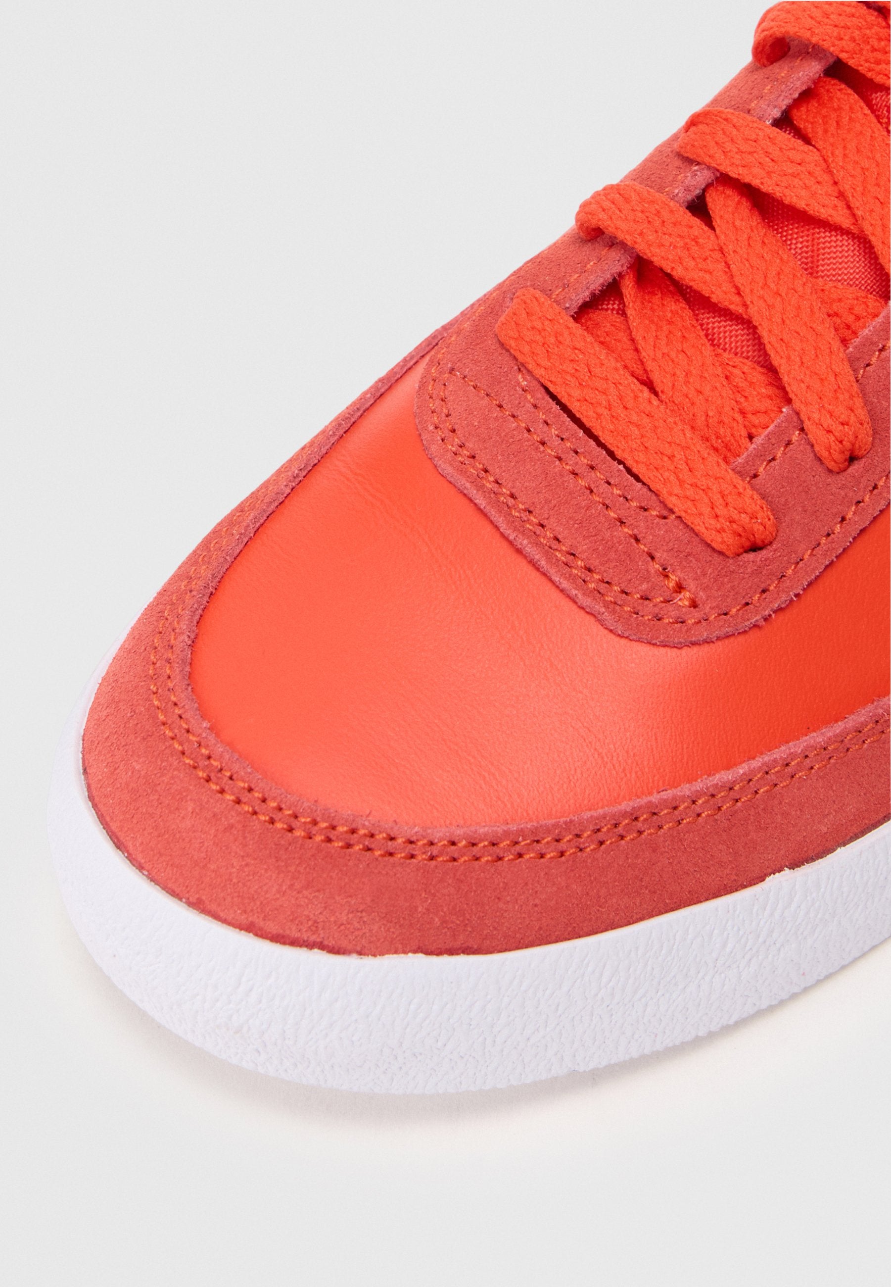 KILLSHOT 2 UNISEX - Trainers - picante red/alabaster/white