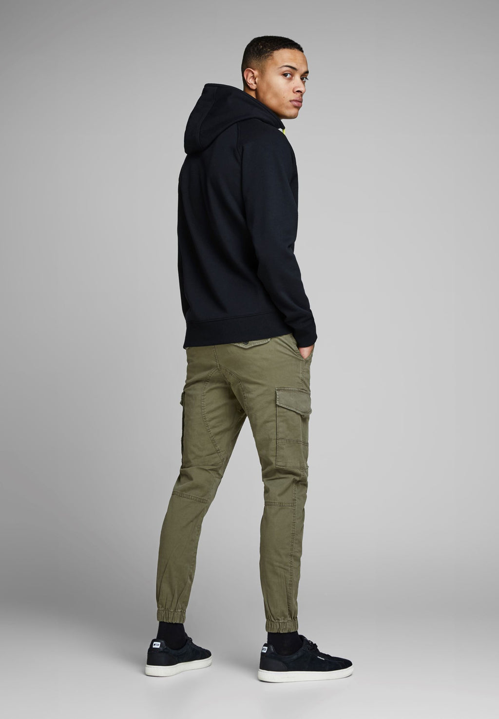 JJIPAUL JJFLAKE  - Cargo trousers - olive night