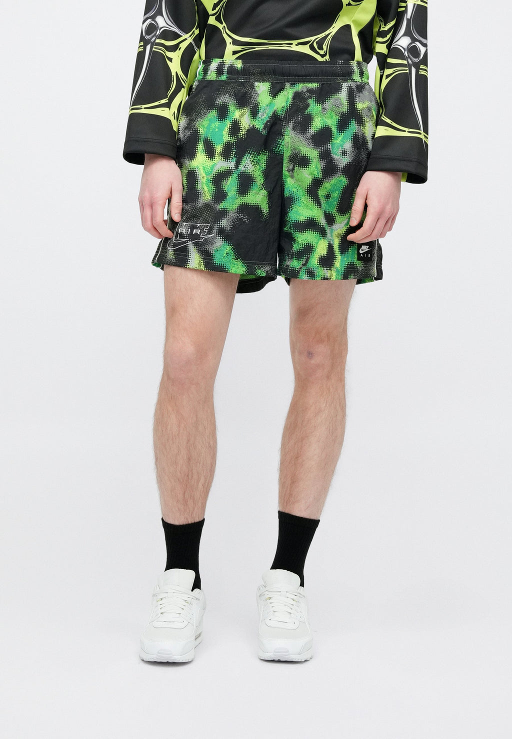 Shorts - mean green/white