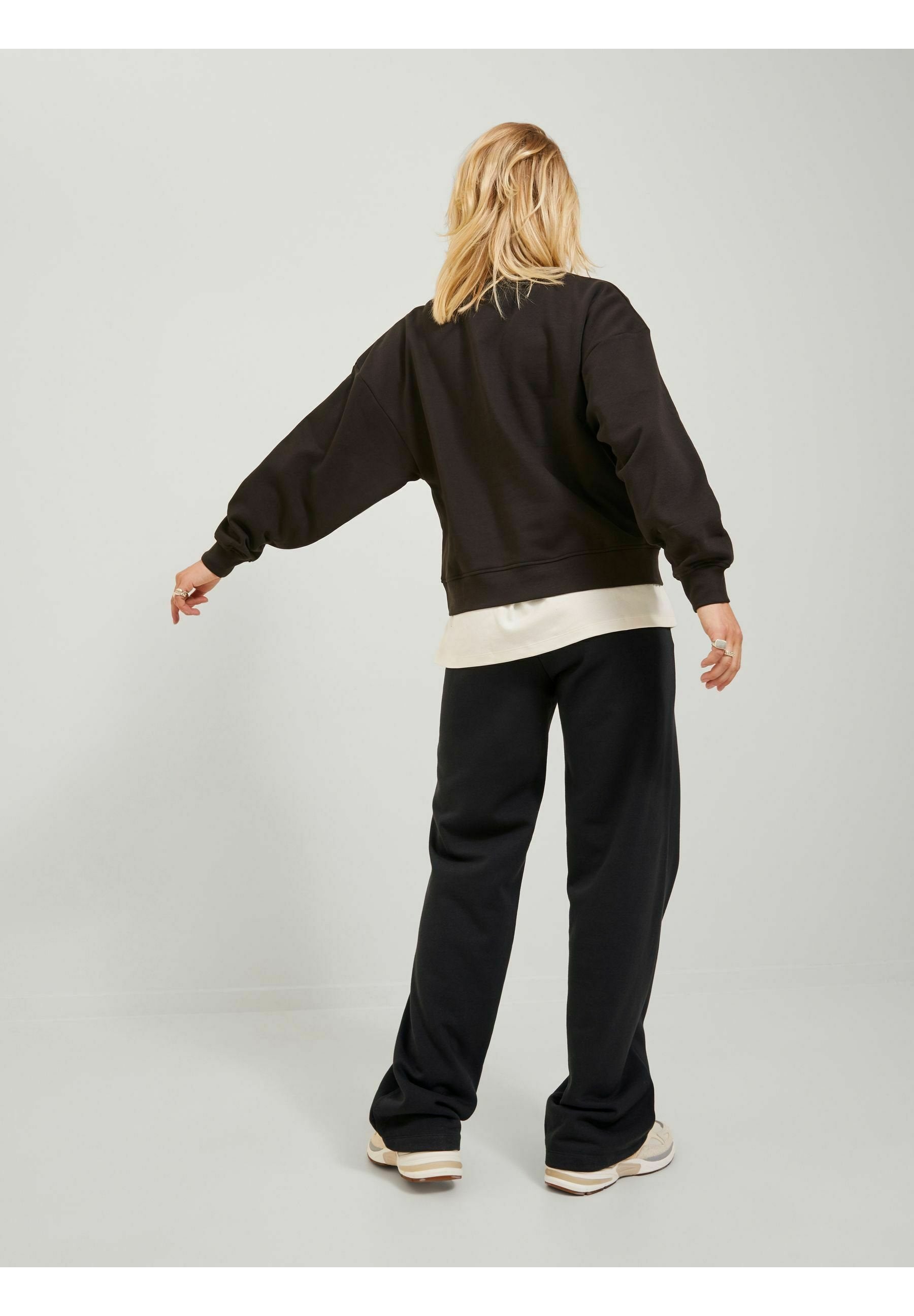JXALLY - Tracksuit bottoms - black