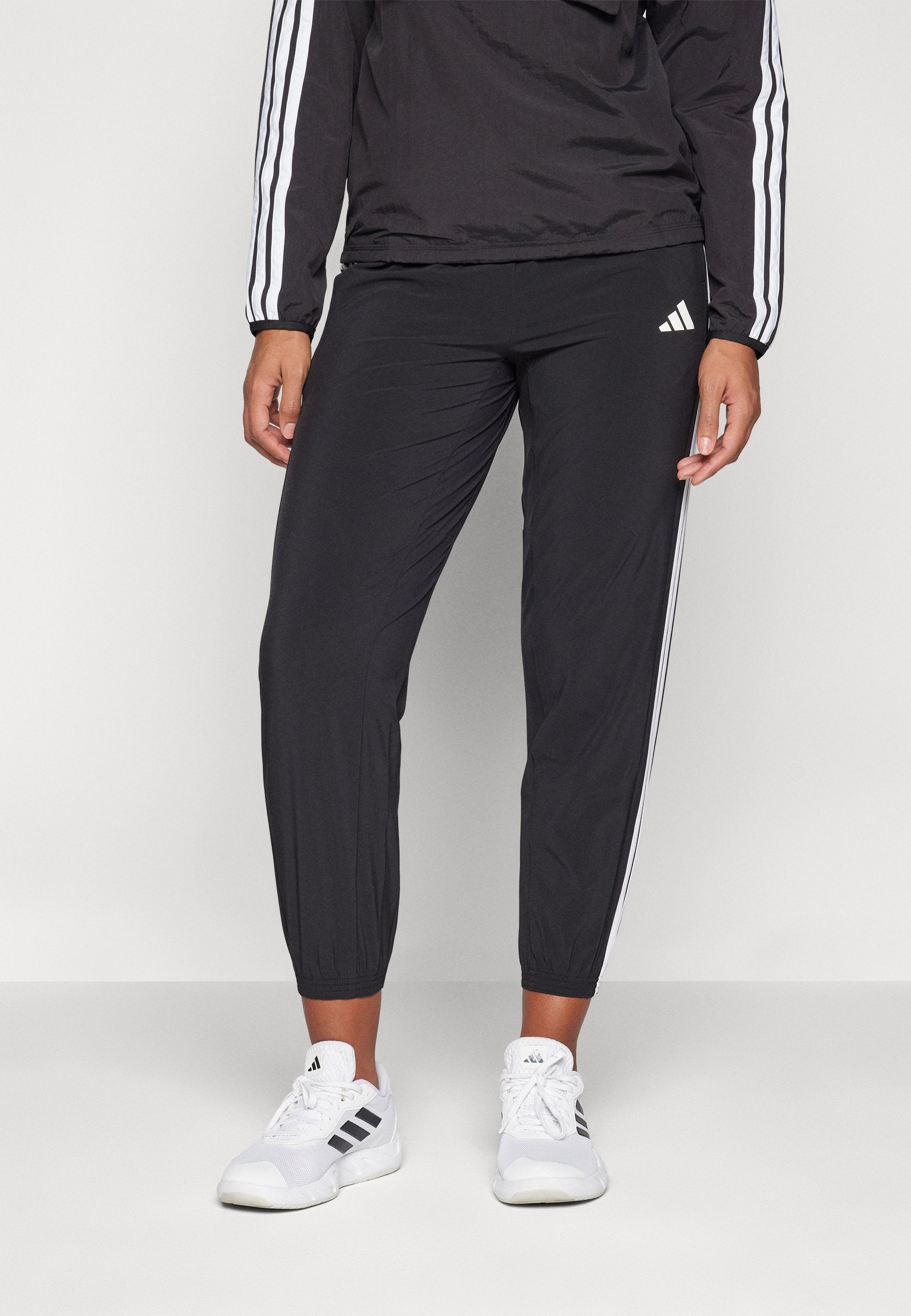 Tracksuit bottoms - black/white