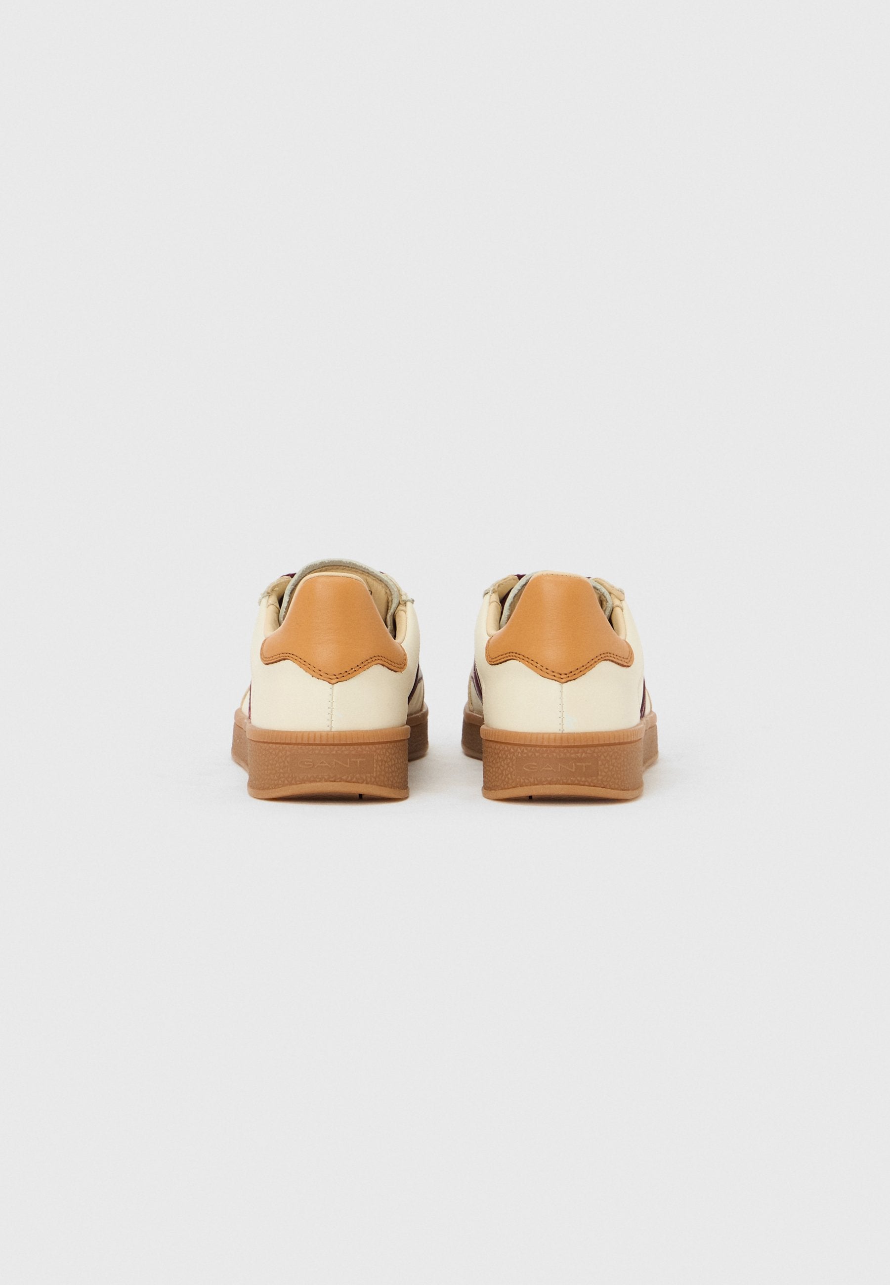 Trainers - off white/plum red