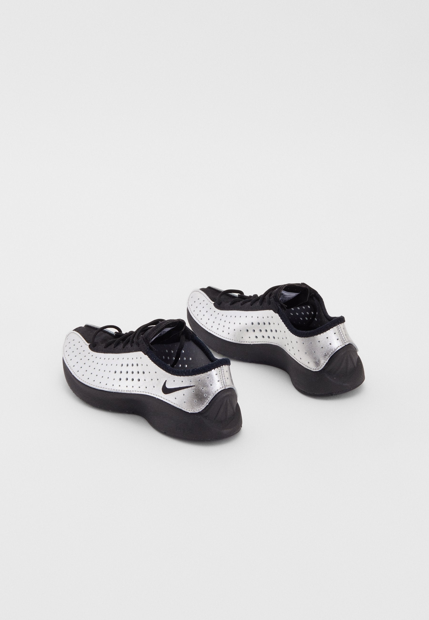 AIR SUPERFLY - Trainers - silver-coloured/black/anthracite/volt