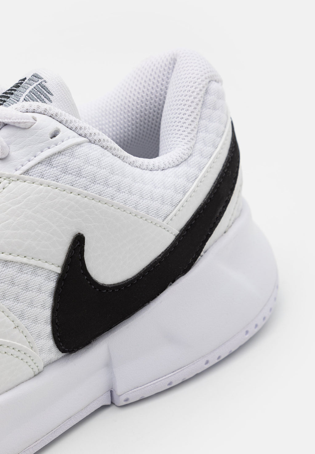 COURT LITE 4  - Multicourt tennis shoes - white/black/summit white