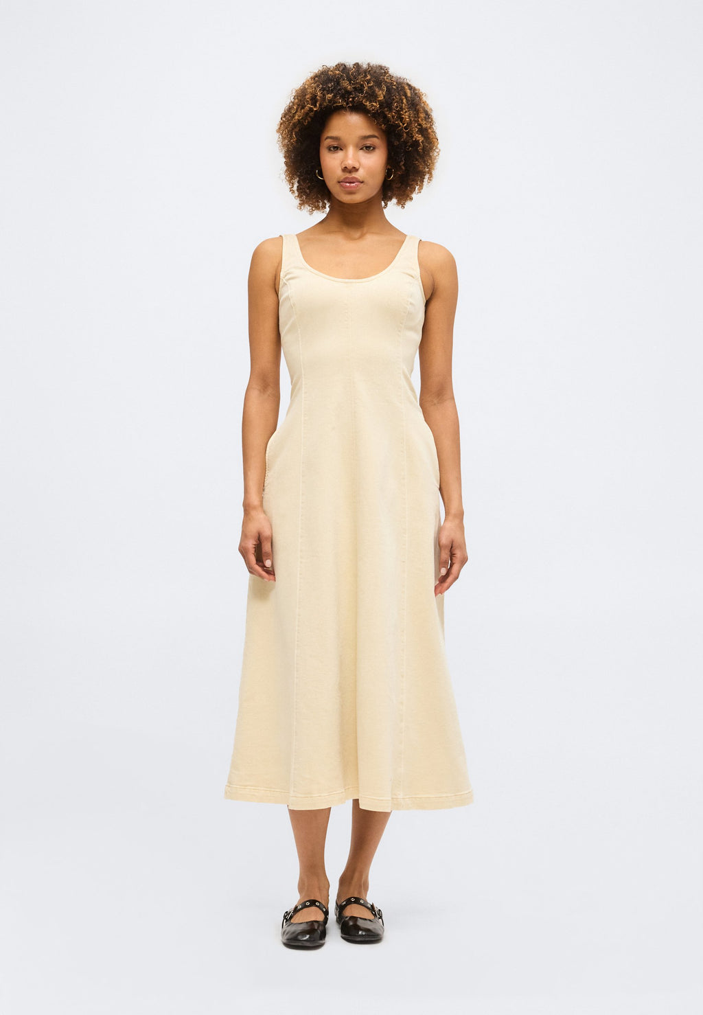 SCOOPNECK DRESS  - Denim dress - beach pebble