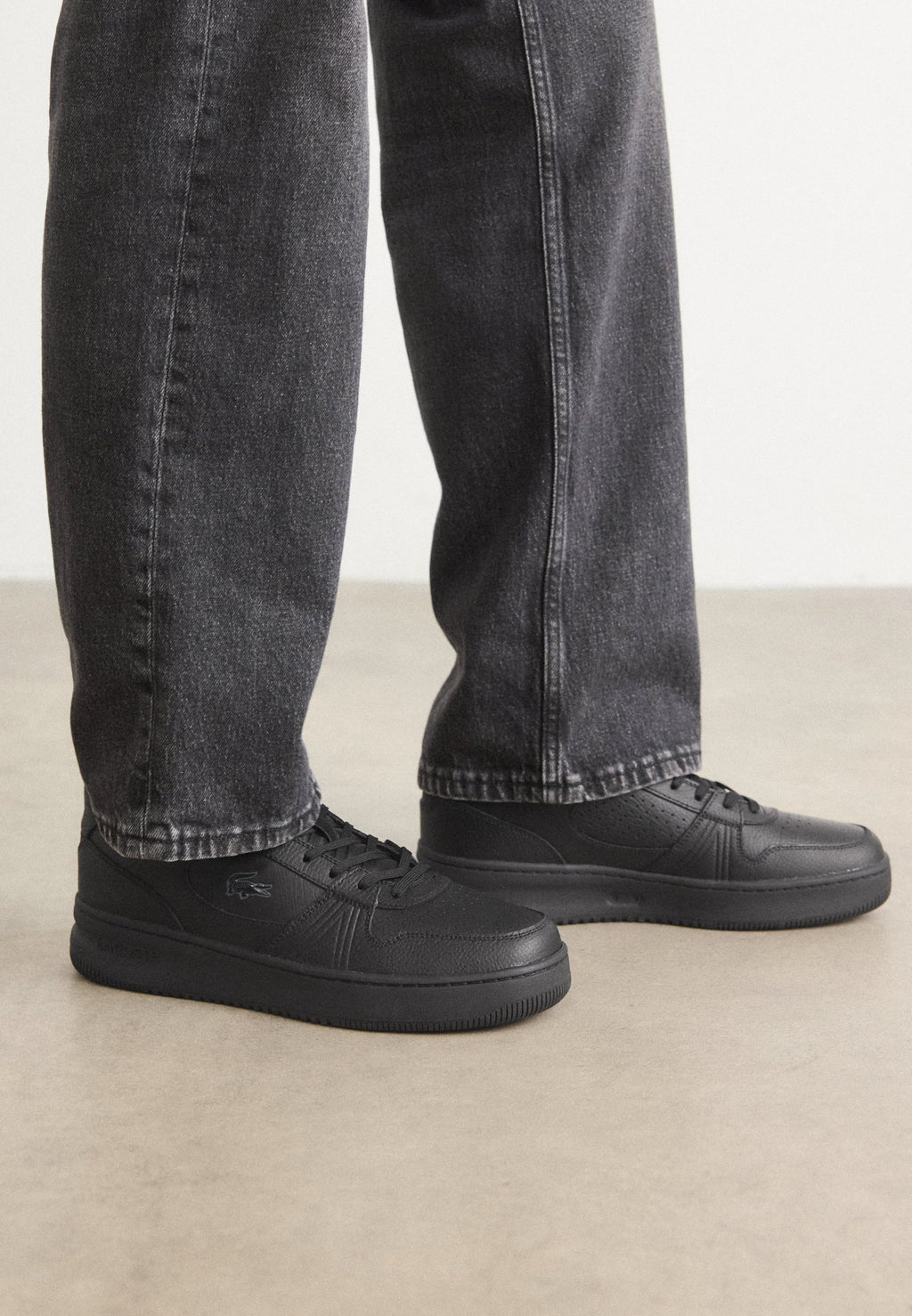 L001 SET 224 - Trainers - black
