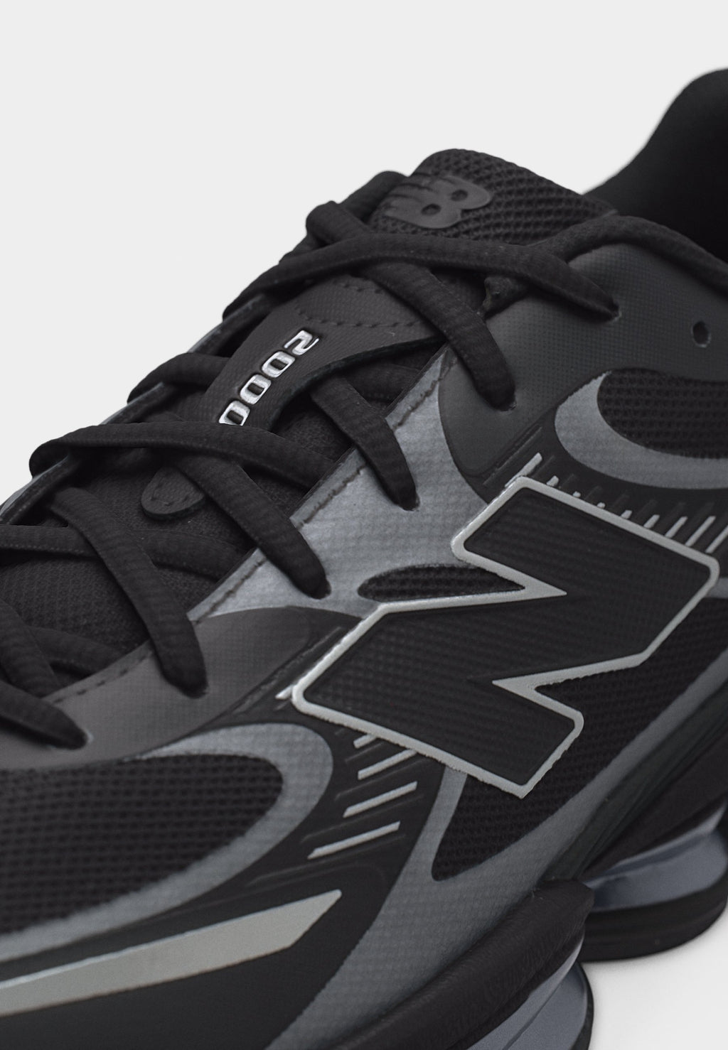 U2000 UNISEX - Trainers - black/silver-coloured metallic