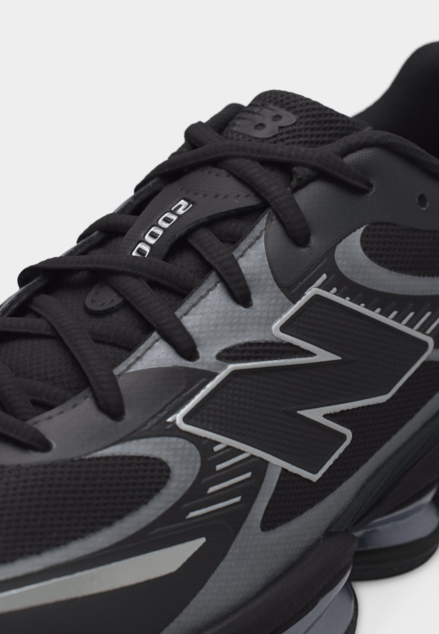U2000 UNISEX - Trainers - black/silver-coloured metallic