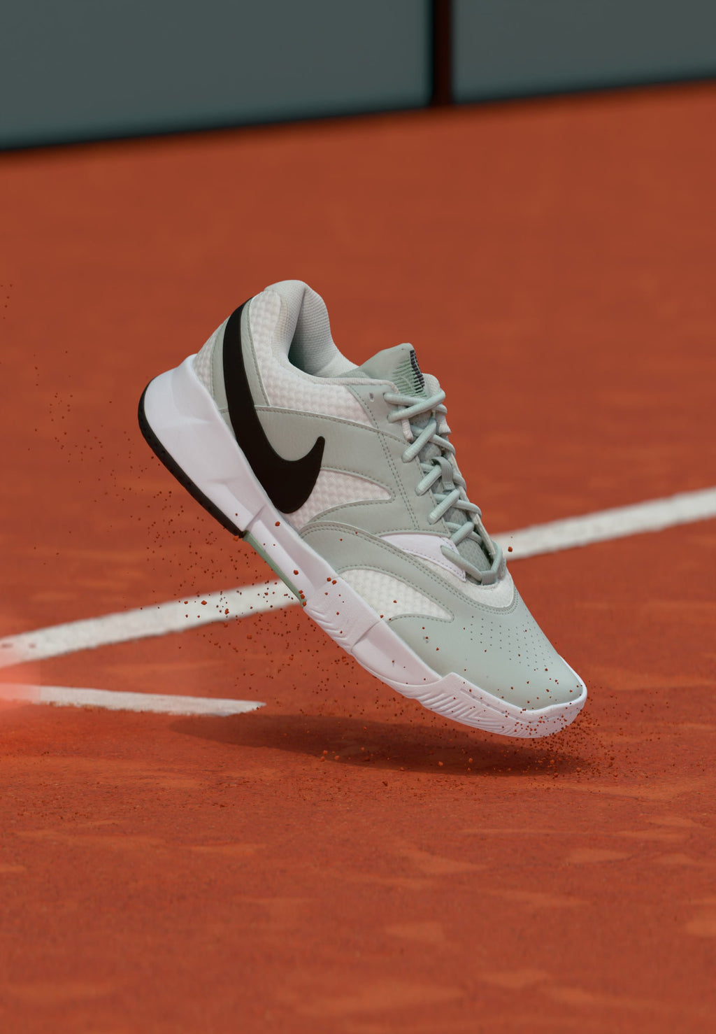 COURT LITE - Multicourt tennis shoes - white/black/light silver-coloured/steam