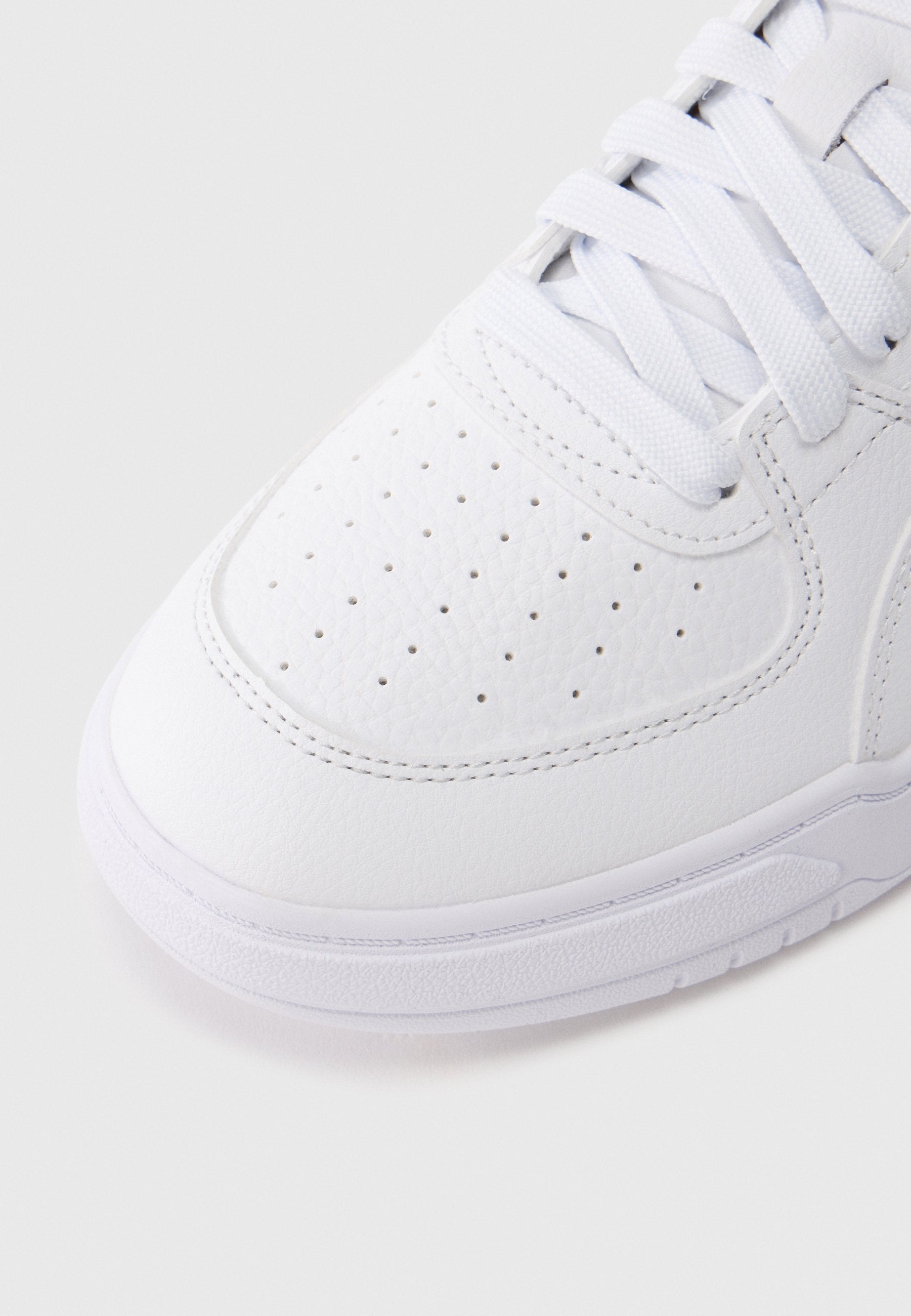 PUMA CAVEN III UNISEX - Trainers - white/silver-coloured
