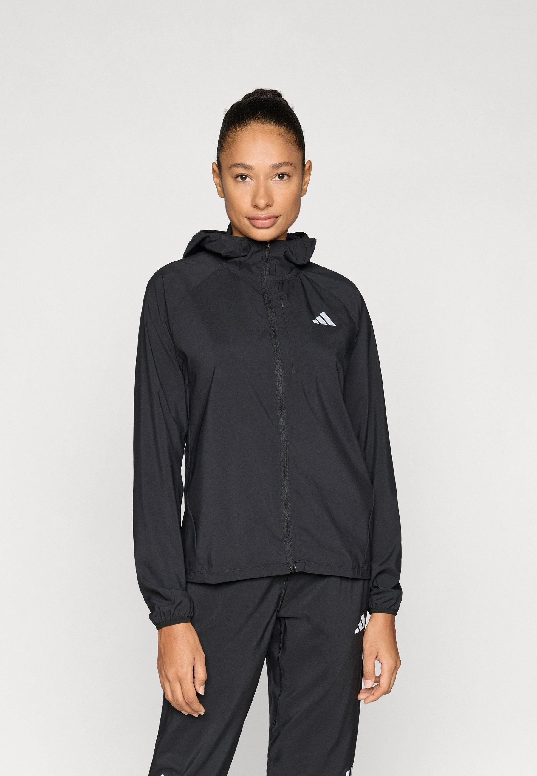 RUN ESS JKT W - Windbreaker - black