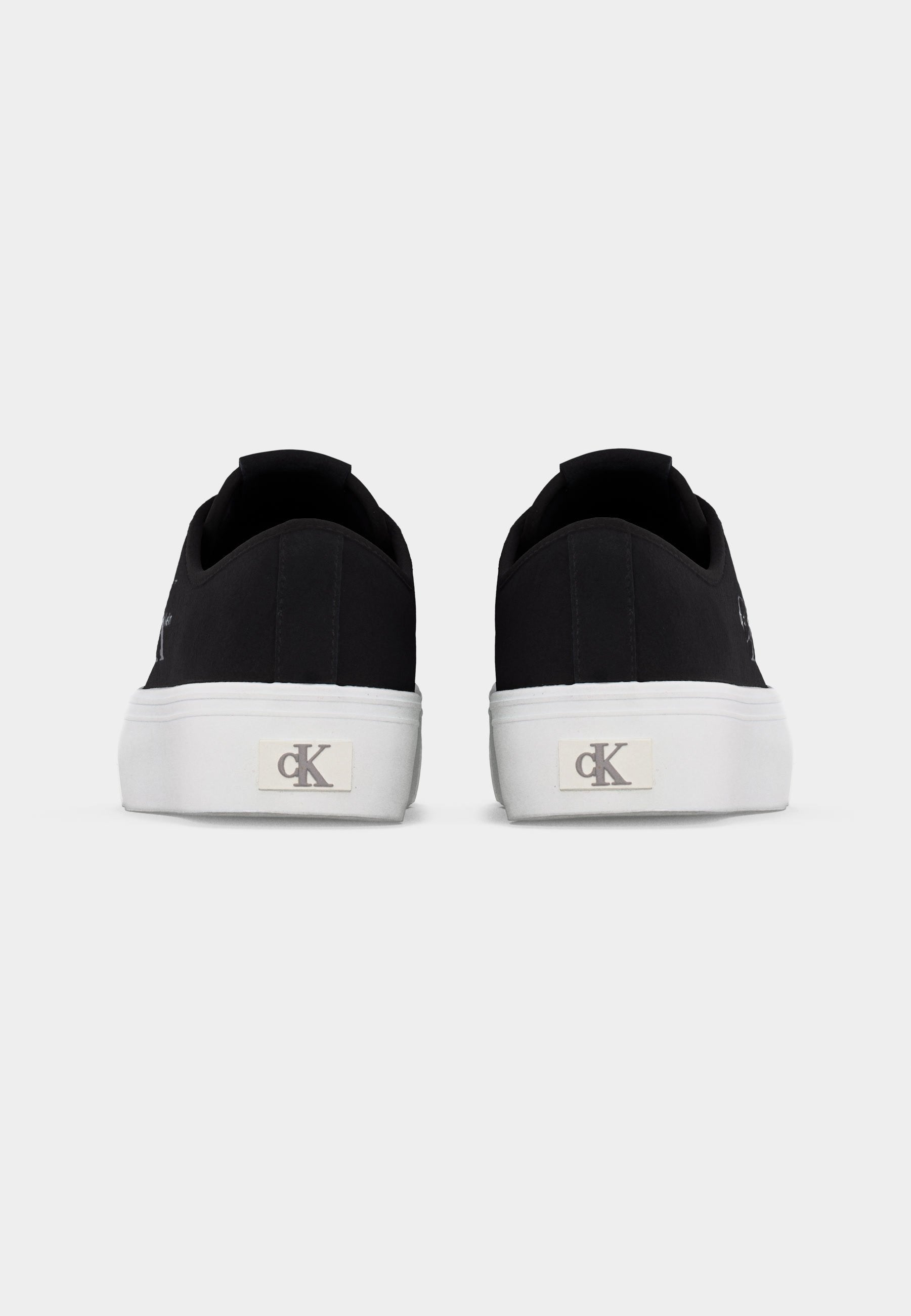 Trainers - black
