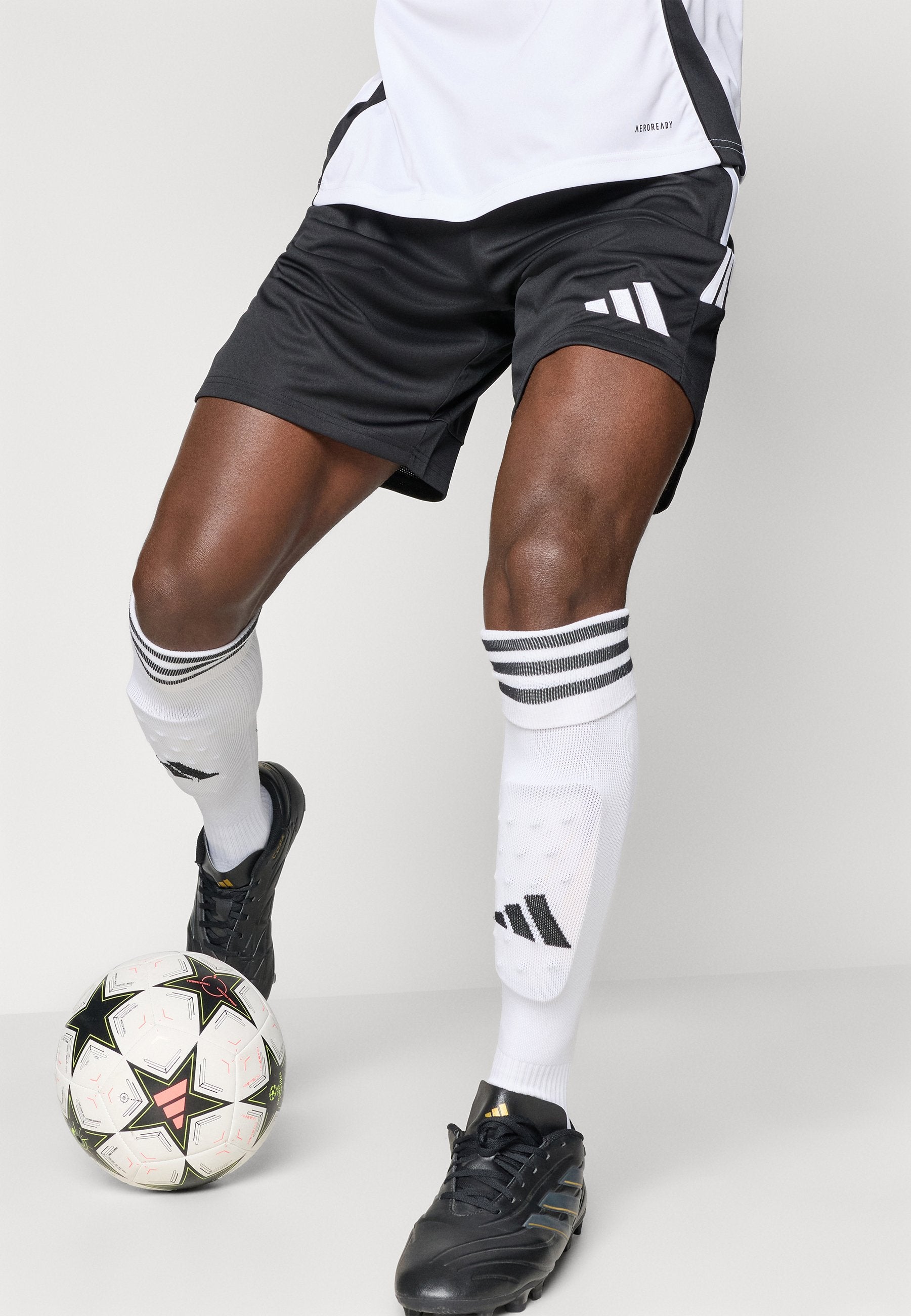 TIRO LEAGUE TRAINING - Sports shorts - black/white