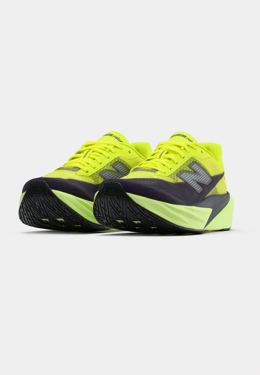 REBEL V5 - Road running shoes - alkaline green