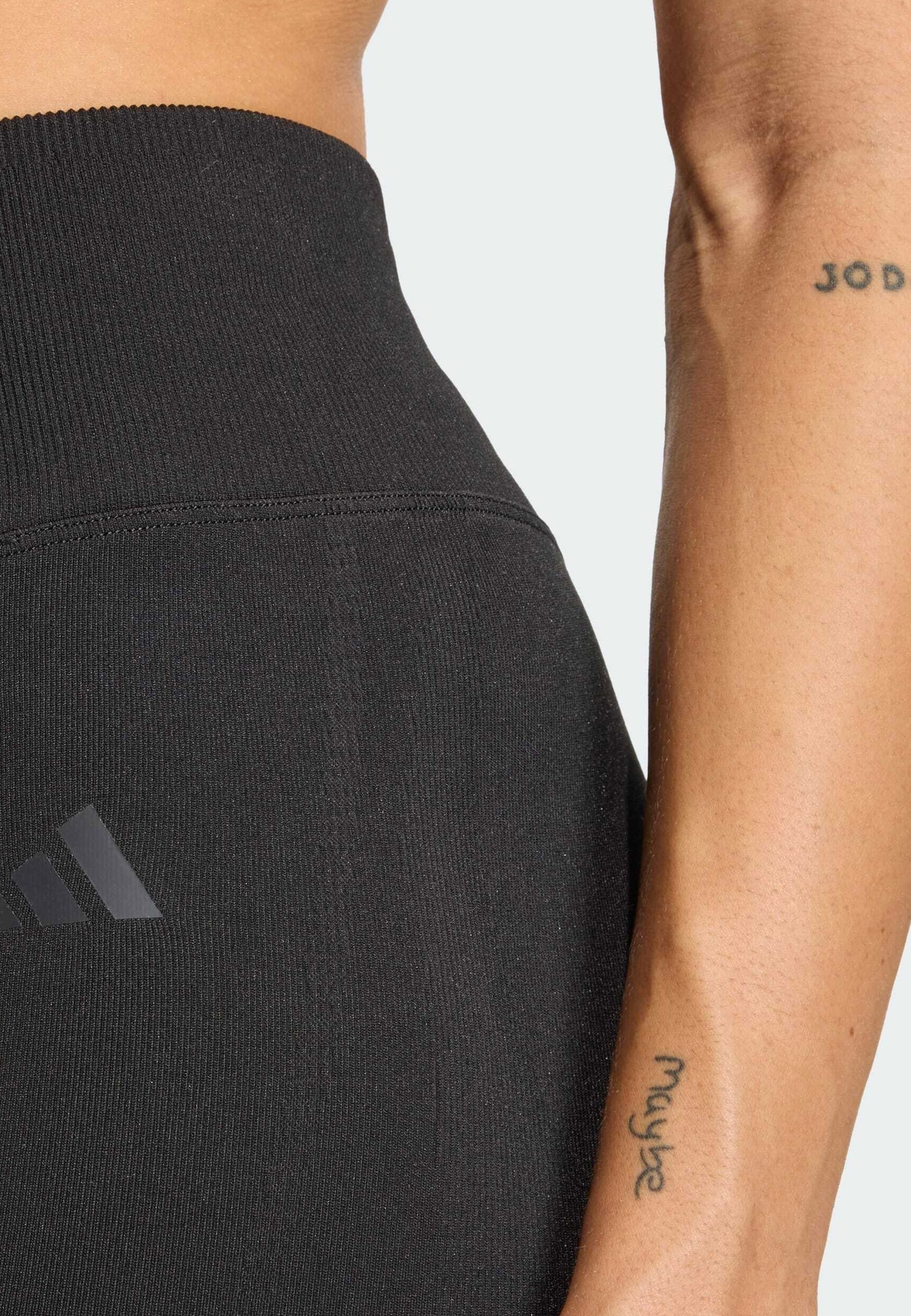 WORKOUT ESSENTIALS KNIT SCRUNCH 5 INCH - Leggings - black
