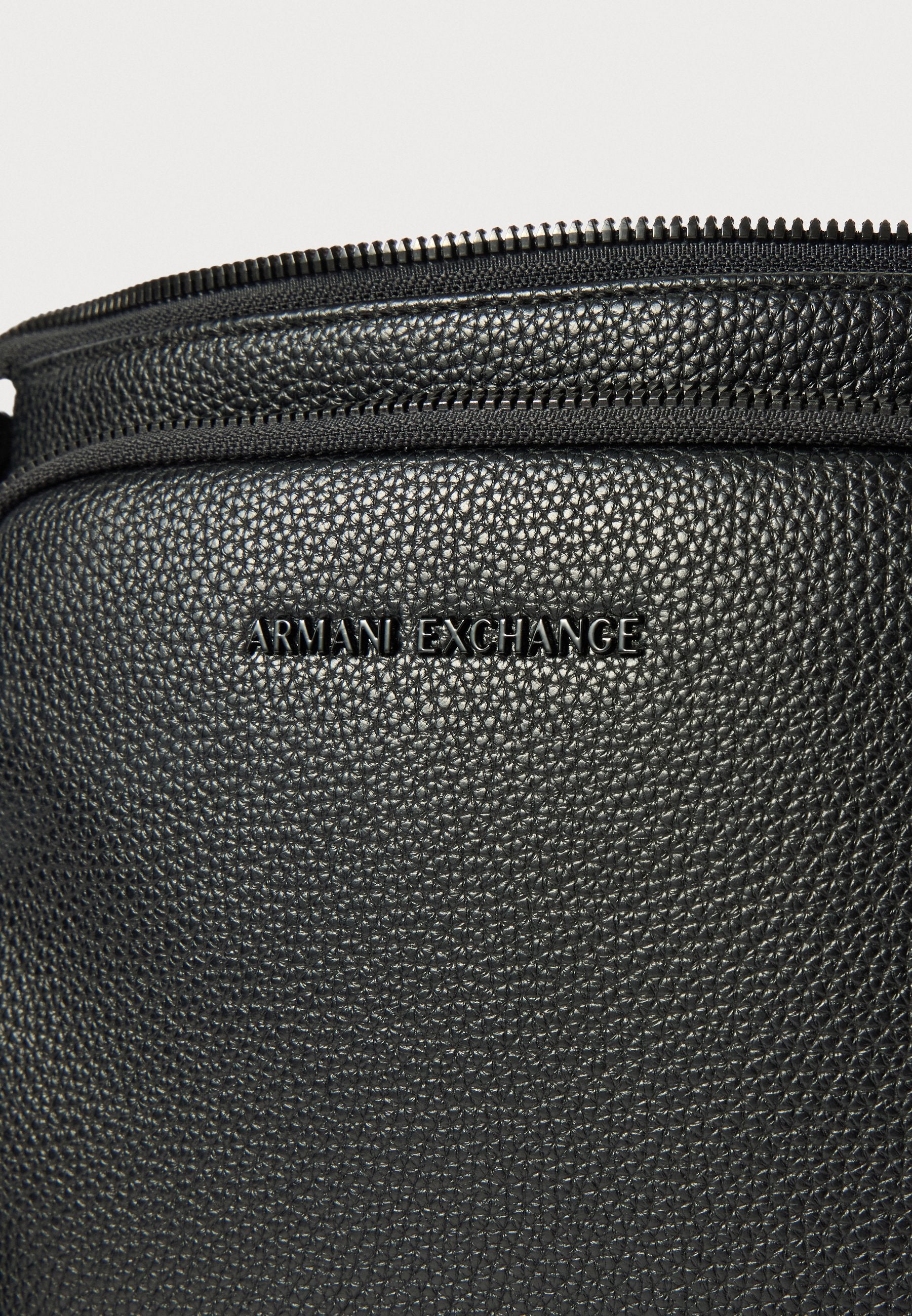 MADRID FLAT CROSSBODY UNISEX - Cross body bag - black