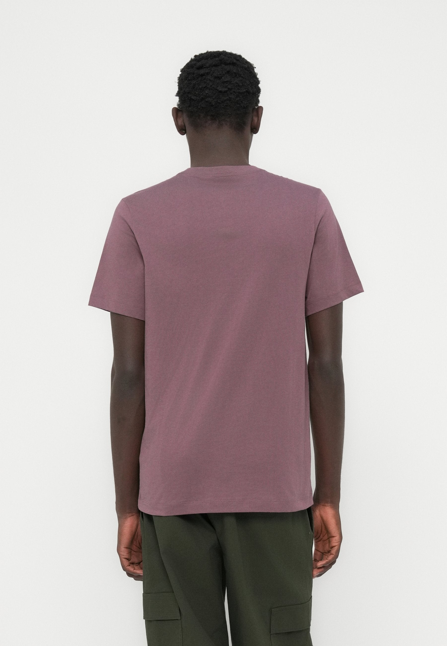 CLUB TEE - Basic T-shirt - berry