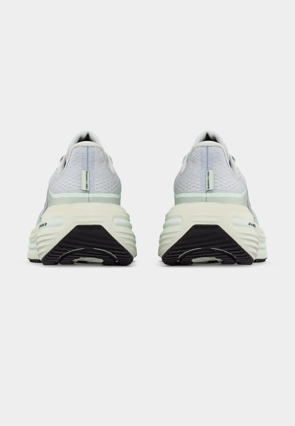 AIR WINFLO 12 - Road running shoes - off white/metallic silver-coloured/barely green/light silver-coloured