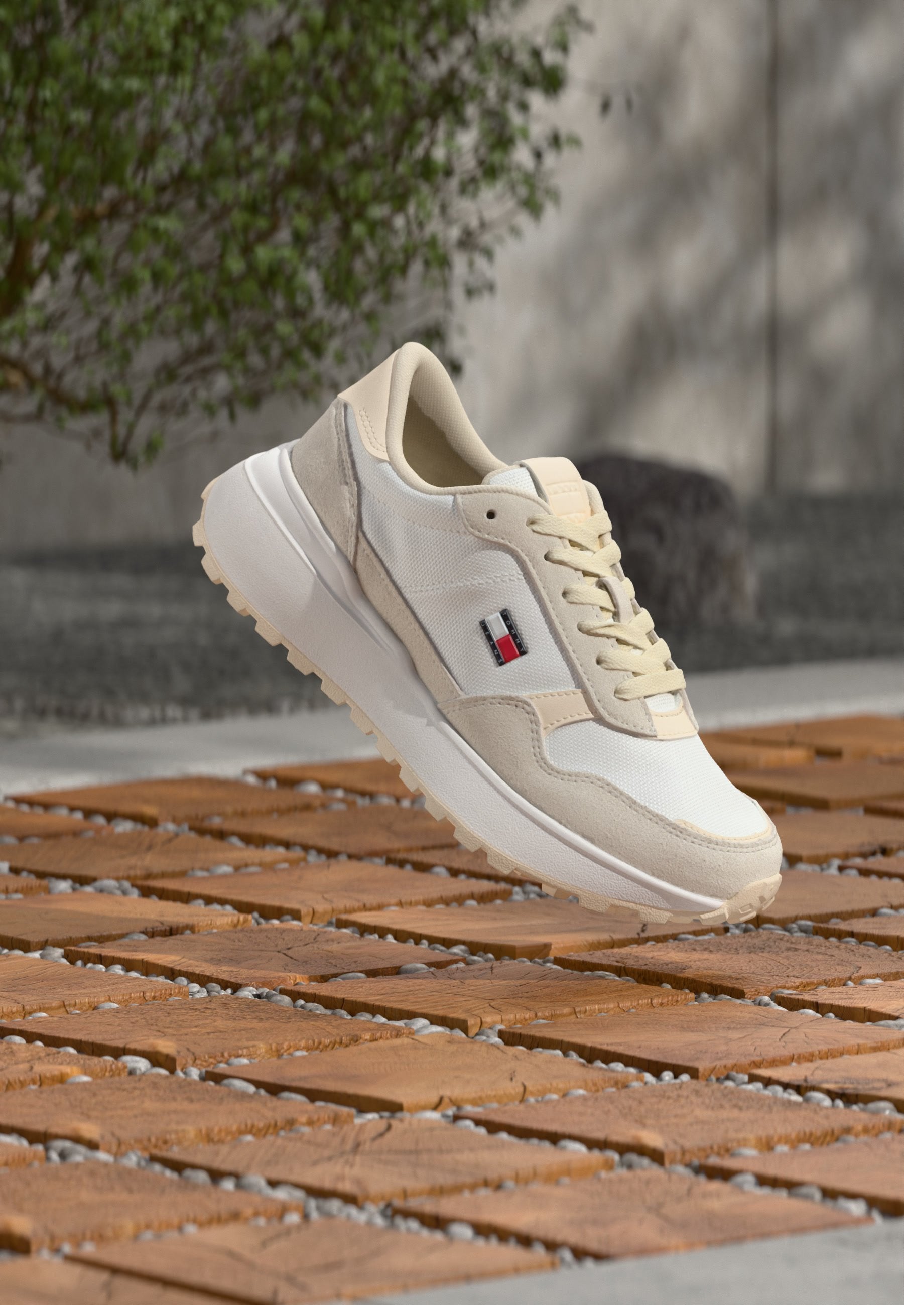 MODERN RUNNER - Trainers - ecru
